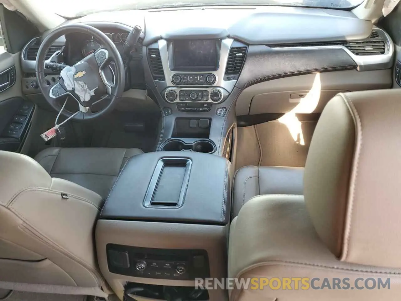 8 fotografías del automóvil dañado 1GNSKBKC7LR124845 CHEVROLET TAHOE 2020