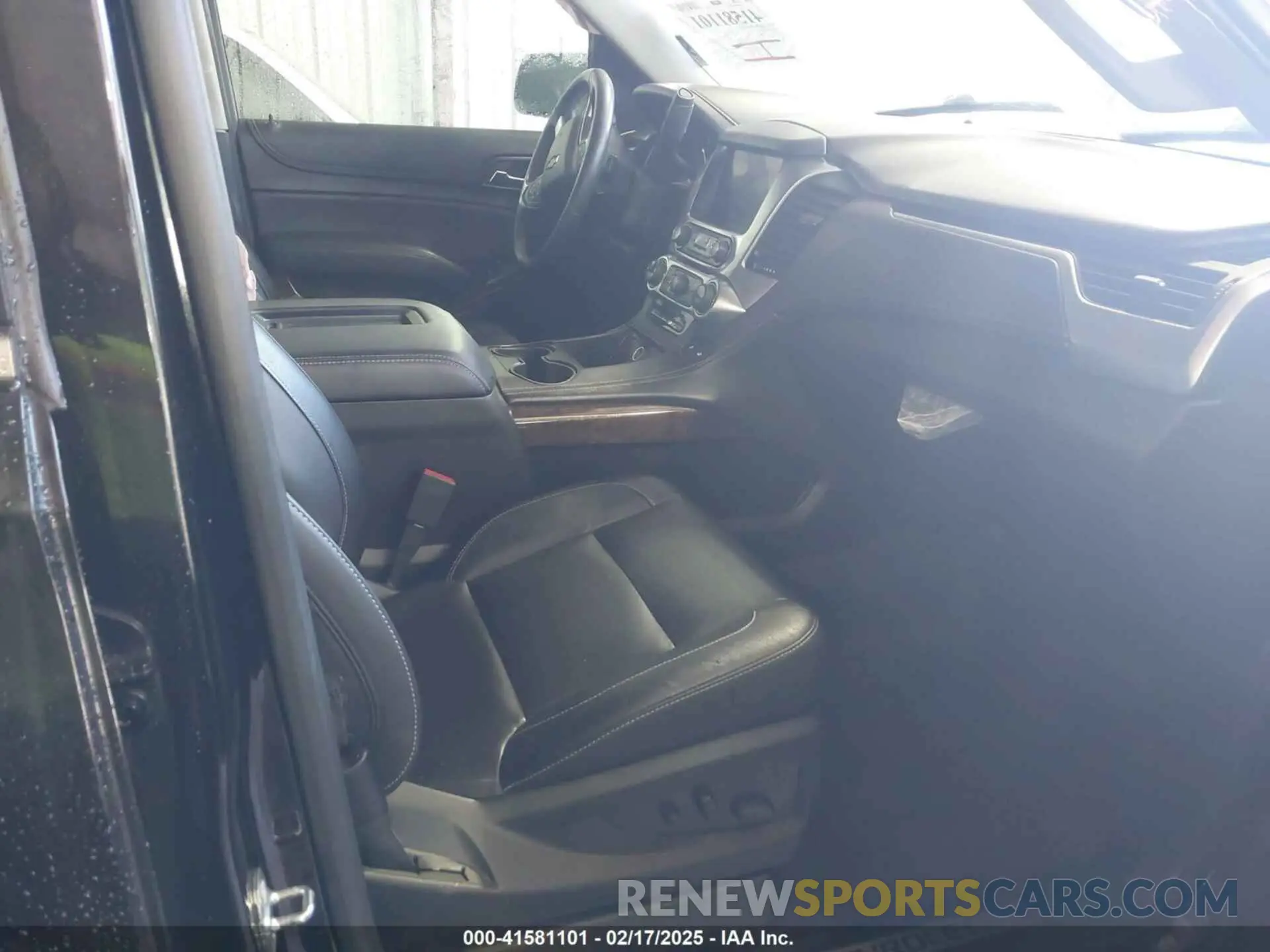 5 fotografías del automóvil dañado 1GNSKBKC7LR286118 CHEVROLET TAHOE 2020