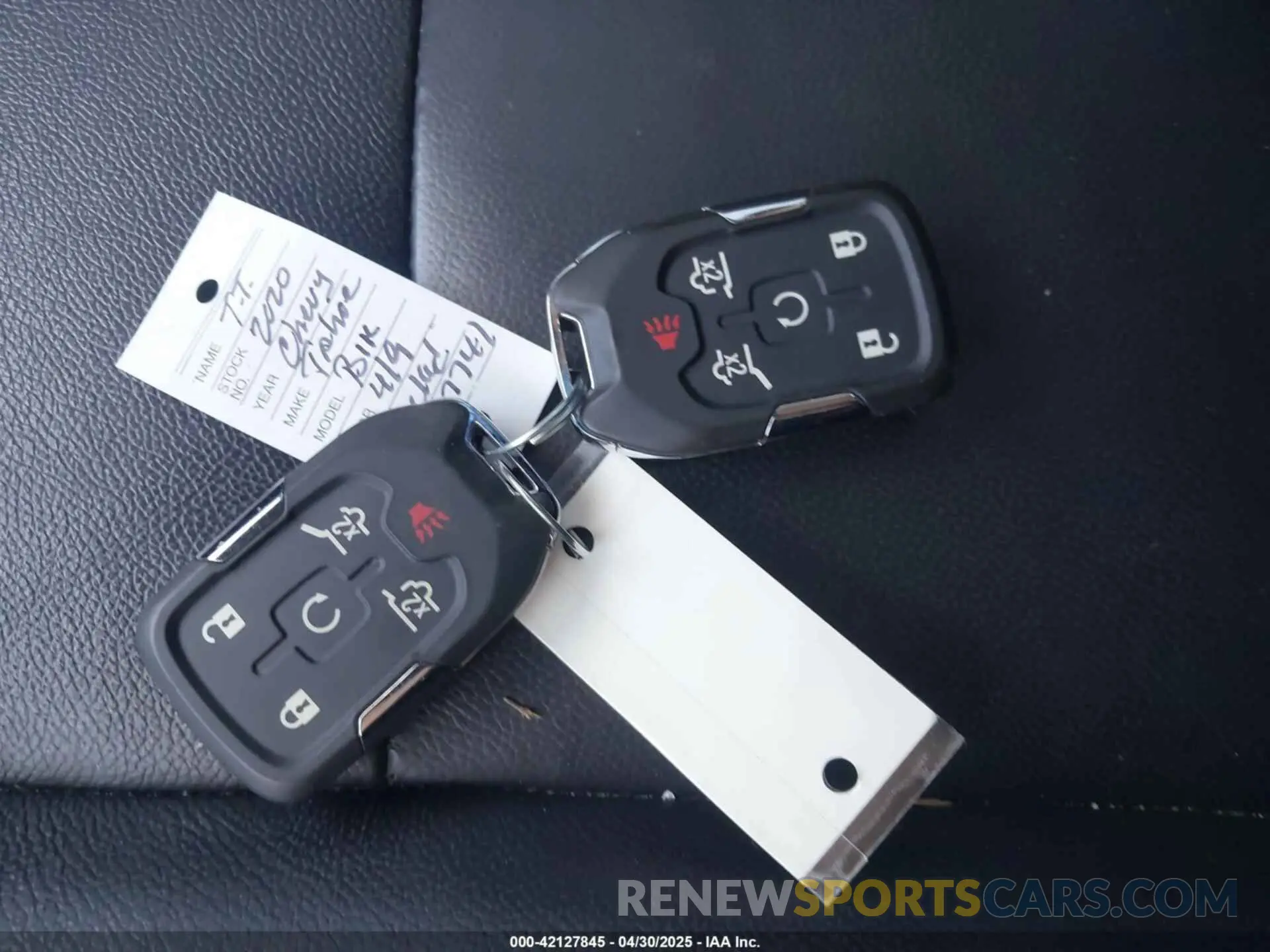 11 fotografías del automóvil dañado 1GNSKBKCXLR255963 CHEVROLET TAHOE 2020