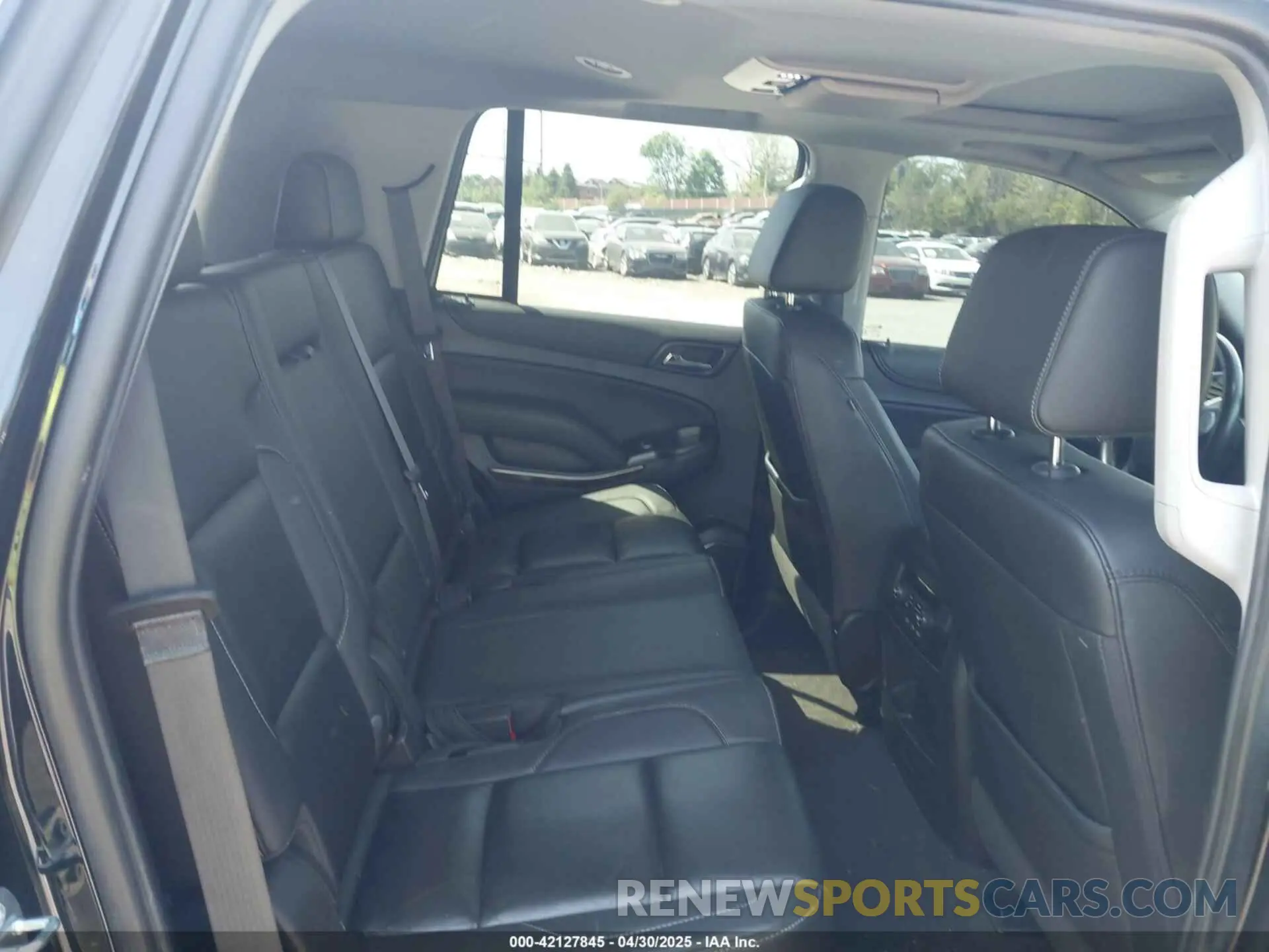 8 fotografías del automóvil dañado 1GNSKBKCXLR255963 CHEVROLET TAHOE 2020