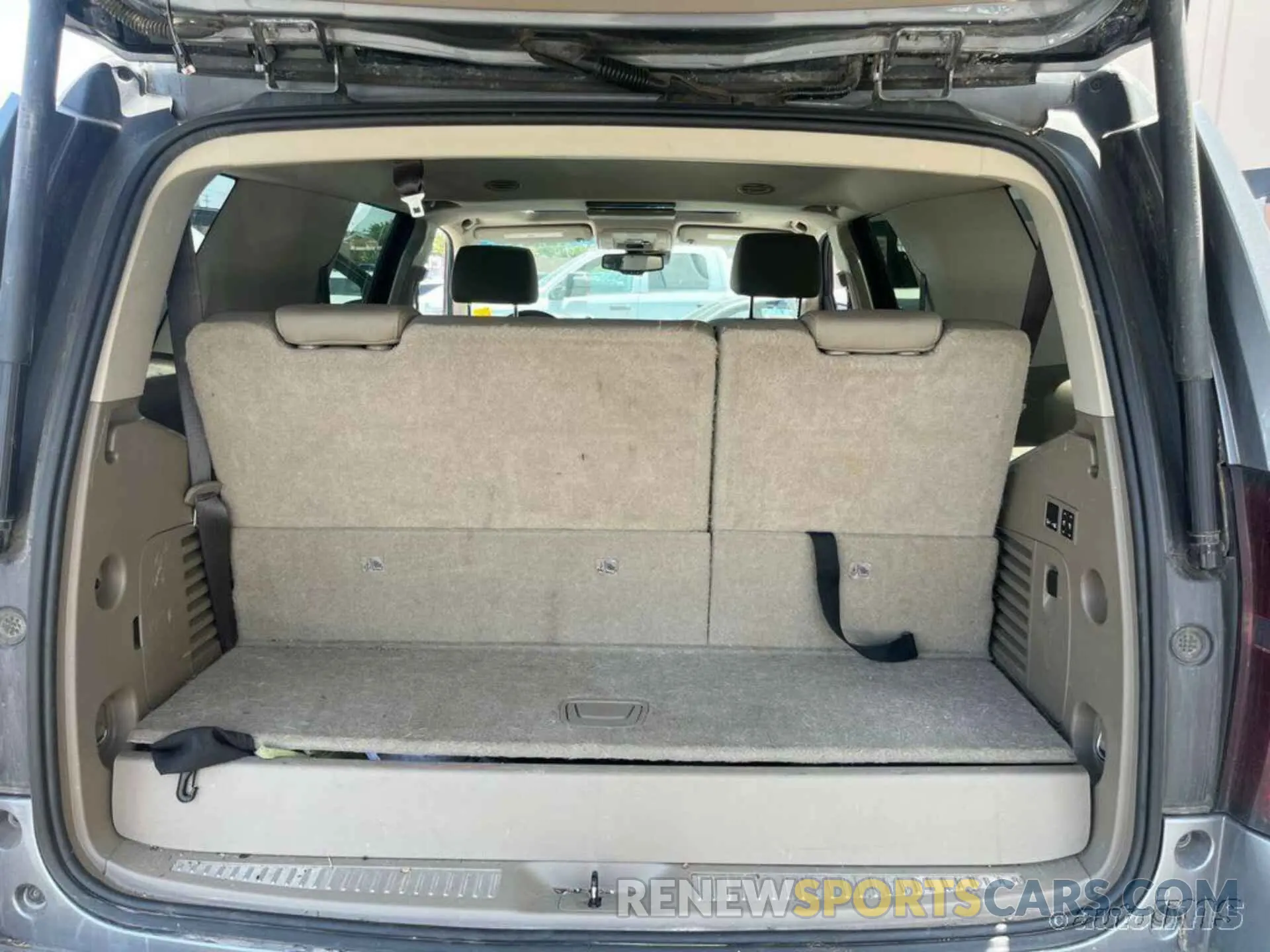 13 fotografías del automóvil dañado 1GNSKCKC1LR118397 CHEVROLET TAHOE 2020