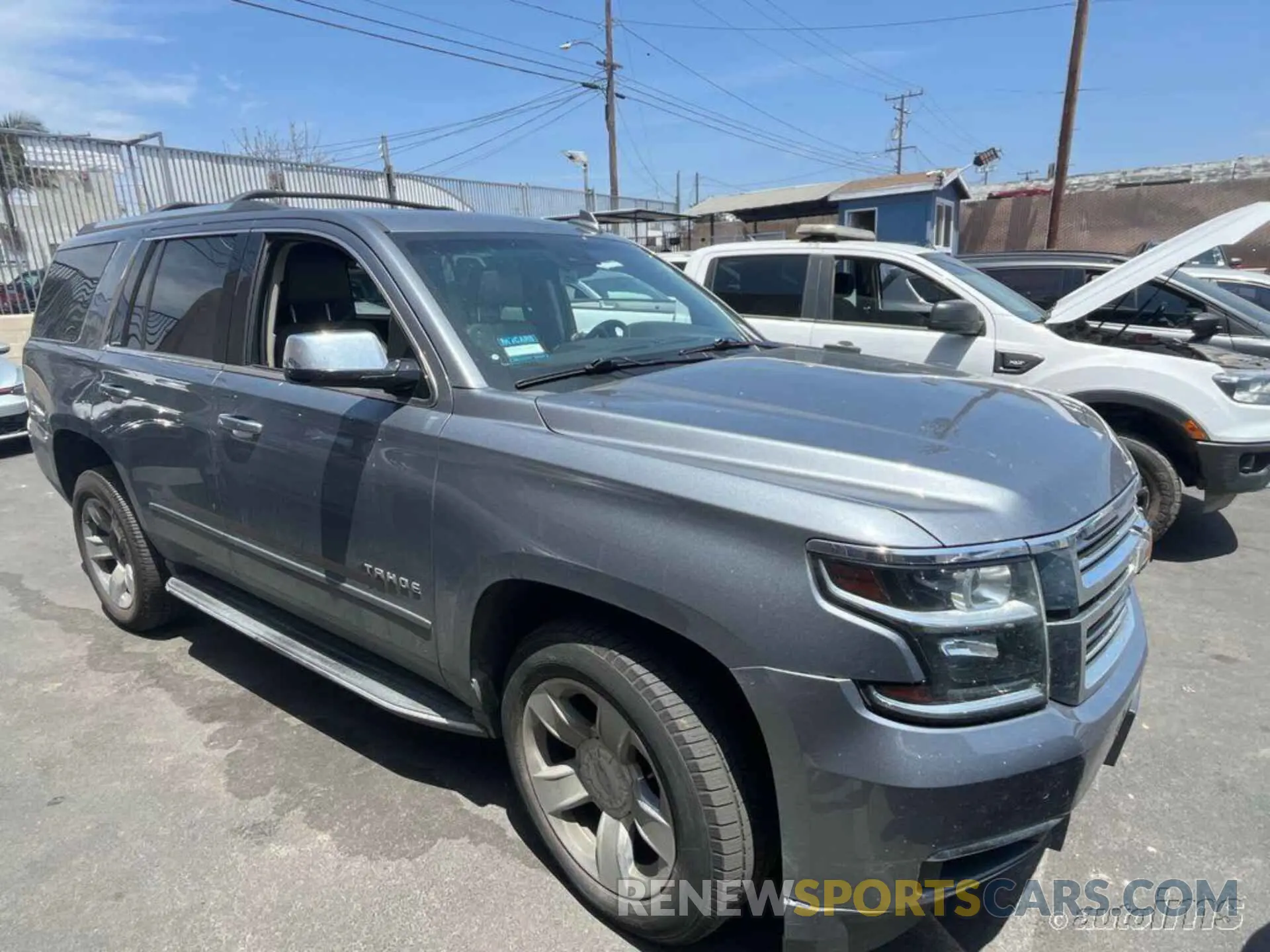 3 fotografías del automóvil dañado 1GNSKCKC1LR118397 CHEVROLET TAHOE 2020