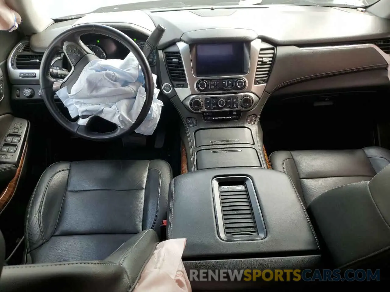 8 fotografías del automóvil dañado 1GNSKCKC7LR125399 CHEVROLET TAHOE 2020