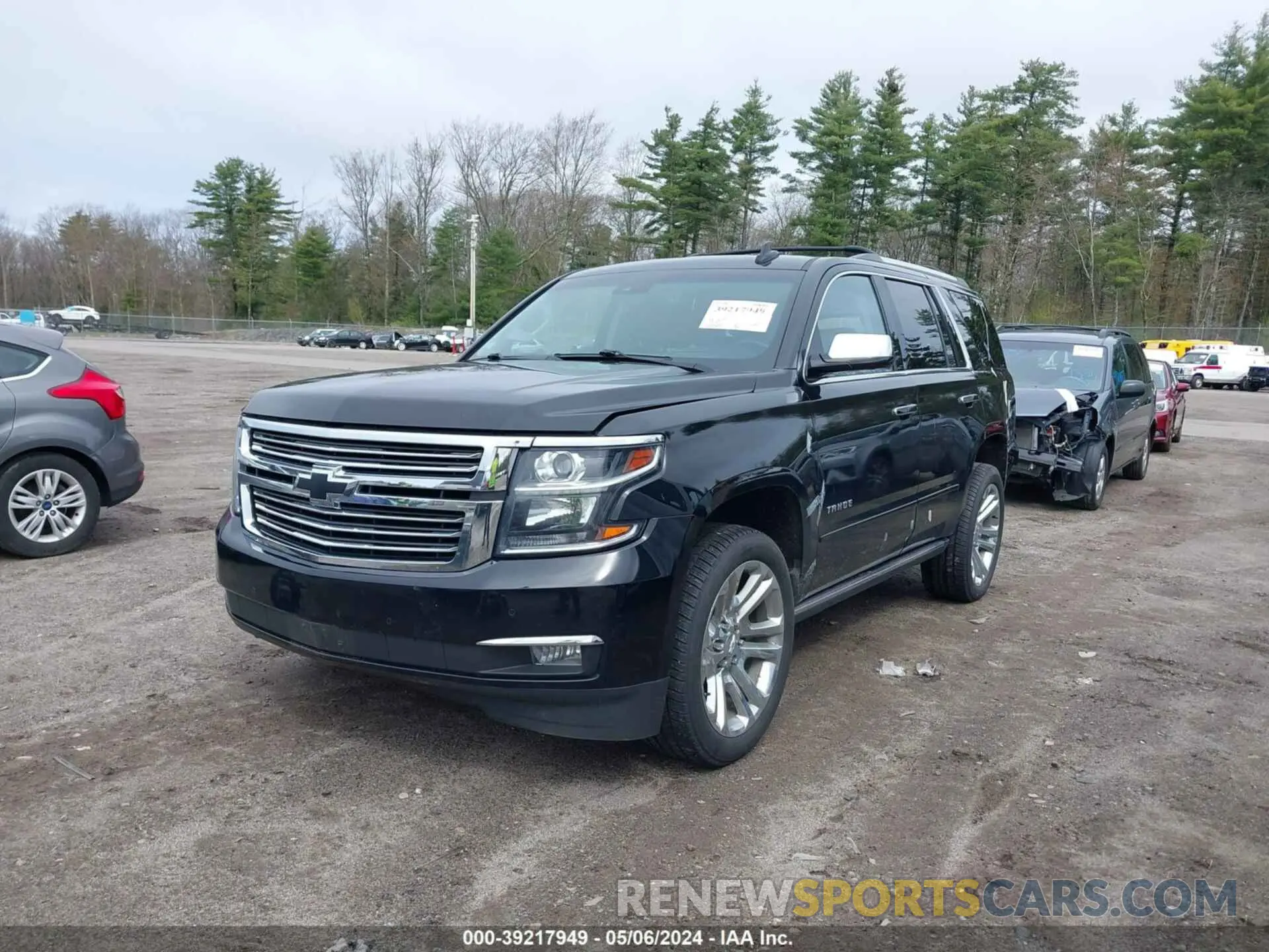 2 fotografías del automóvil dañado 1GNSKCKJ4LR126699 CHEVROLET TAHOE 2020