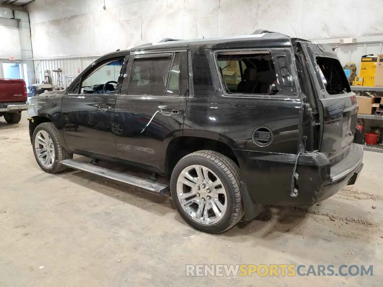 2 fotografías del automóvil dañado 1GNSKCKJ7LR104163 CHEVROLET TAHOE 2020