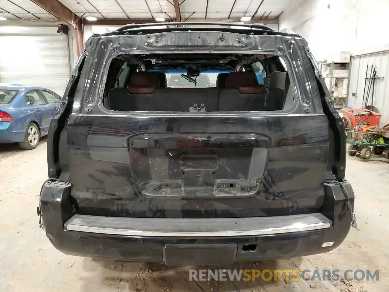 6 fotografías del automóvil dañado 1GNSKCKJ7LR104163 CHEVROLET TAHOE 2020