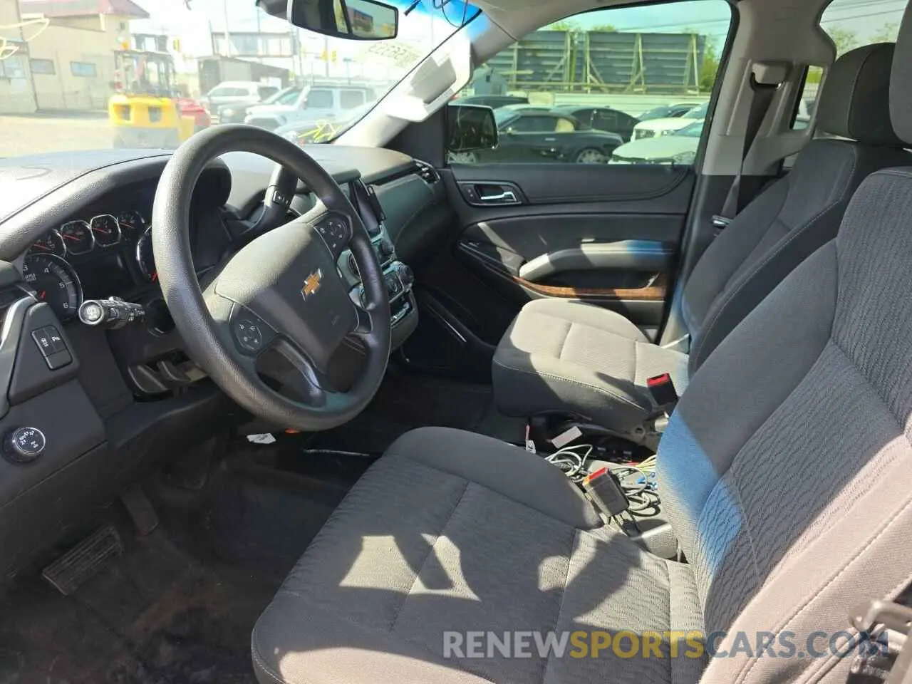 7 fotografías del automóvil dañado 1GNSKDEC1LR229808 CHEVROLET TAHOE 2020