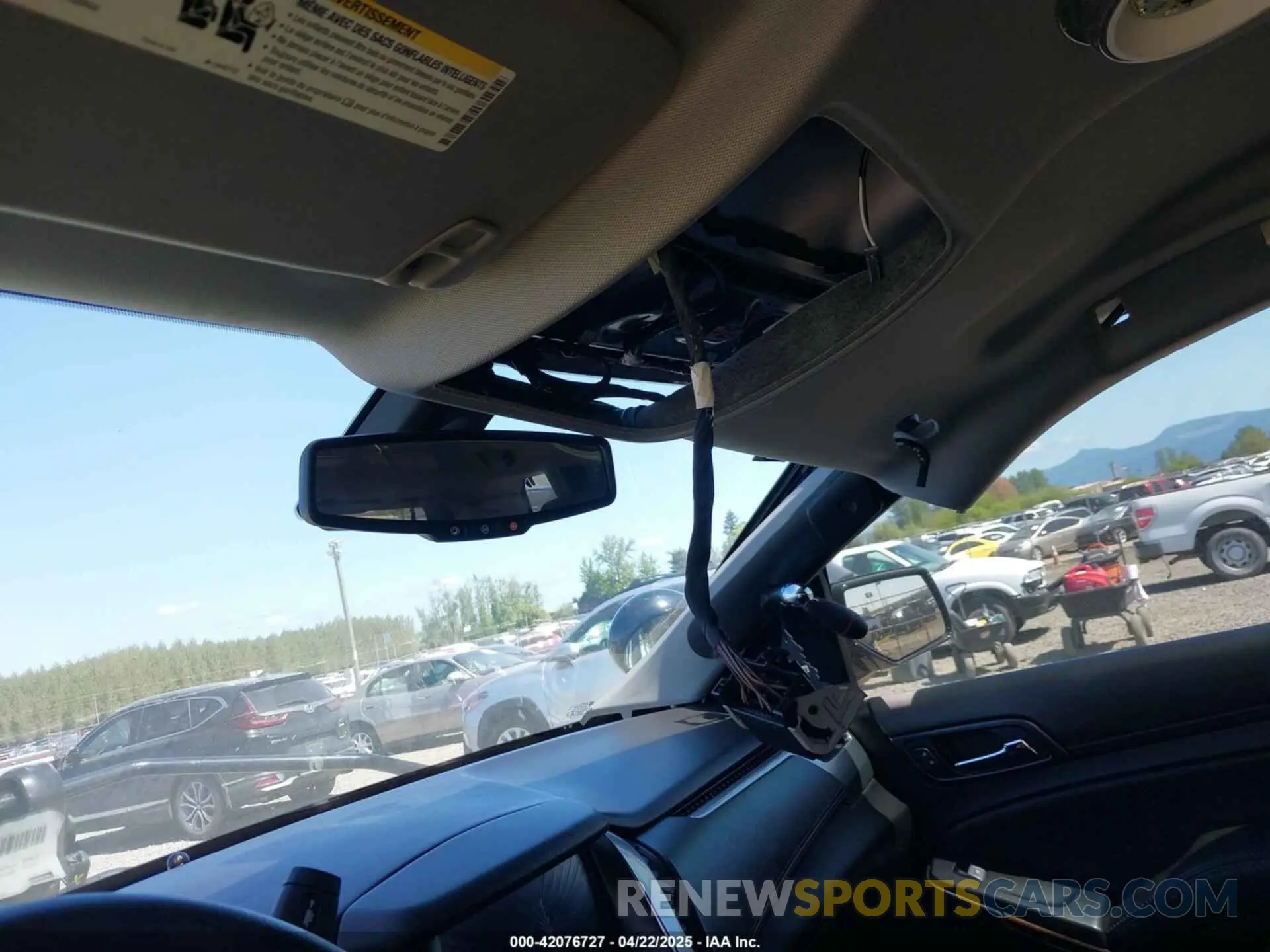22 fotografías del automóvil dañado 1GNSKDEC3LR155615 CHEVROLET TAHOE 2020