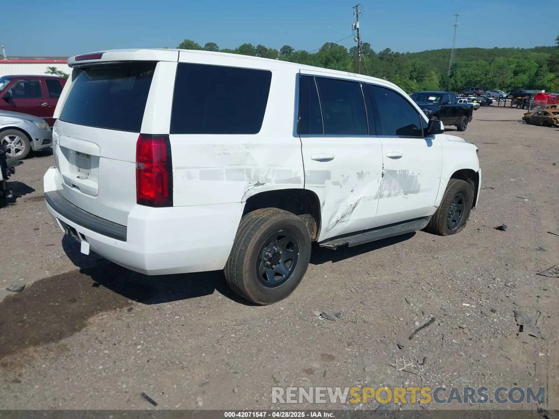 4 fotografías del automóvil dañado 1GNSKDEC7LR124772 CHEVROLET TAHOE 2020