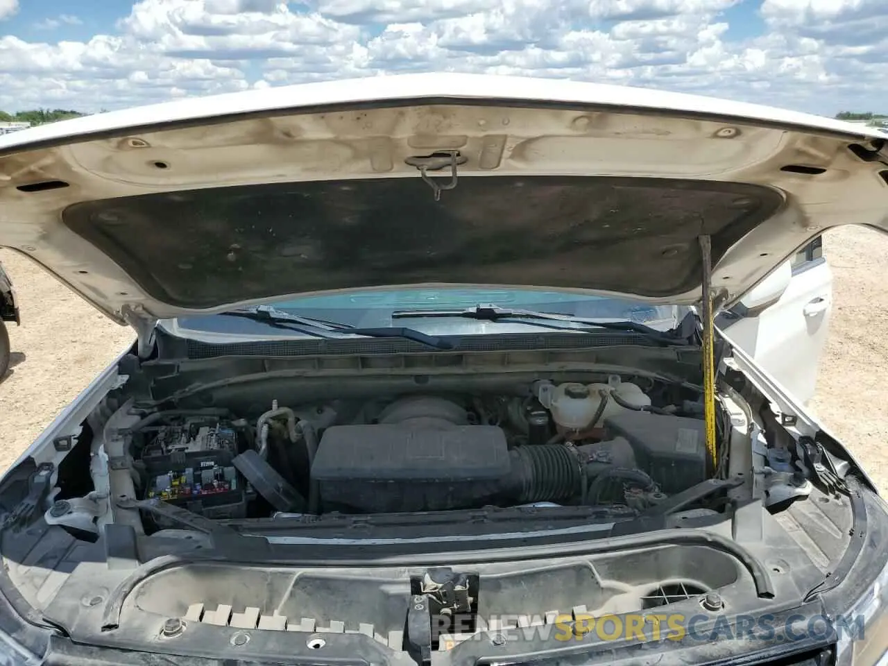 12 fotografías del automóvil dañado 1GBSCLED3MR296330 CHEVROLET TAHOE 2021