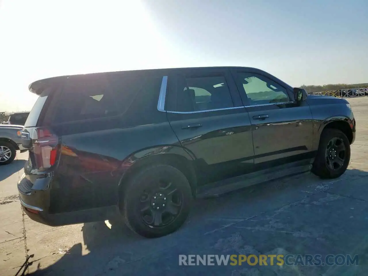 3 fotografías del automóvil dañado 1GNSCLED6MR286927 CHEVROLET TAHOE 2021