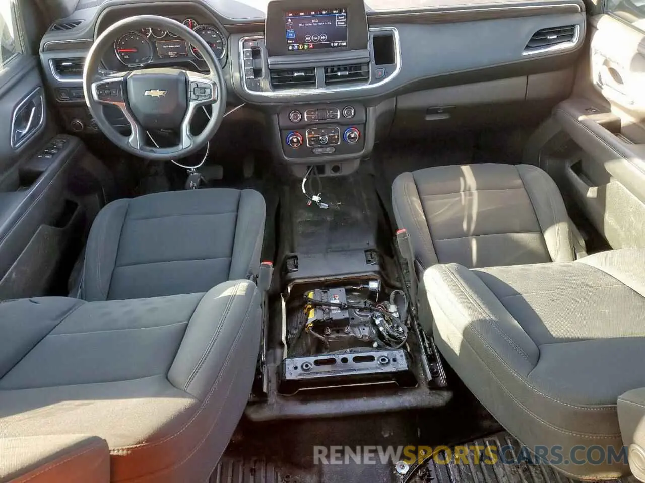 8 fotografías del automóvil dañado 1GNSCLED6MR286927 CHEVROLET TAHOE 2021