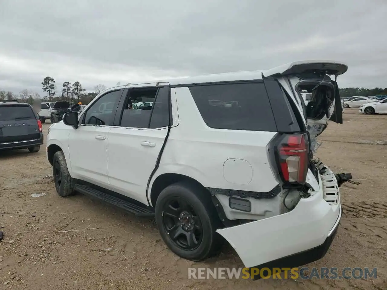 2 fotografías del automóvil dañado 1GNSCLED8MR467155 CHEVROLET TAHOE 2021