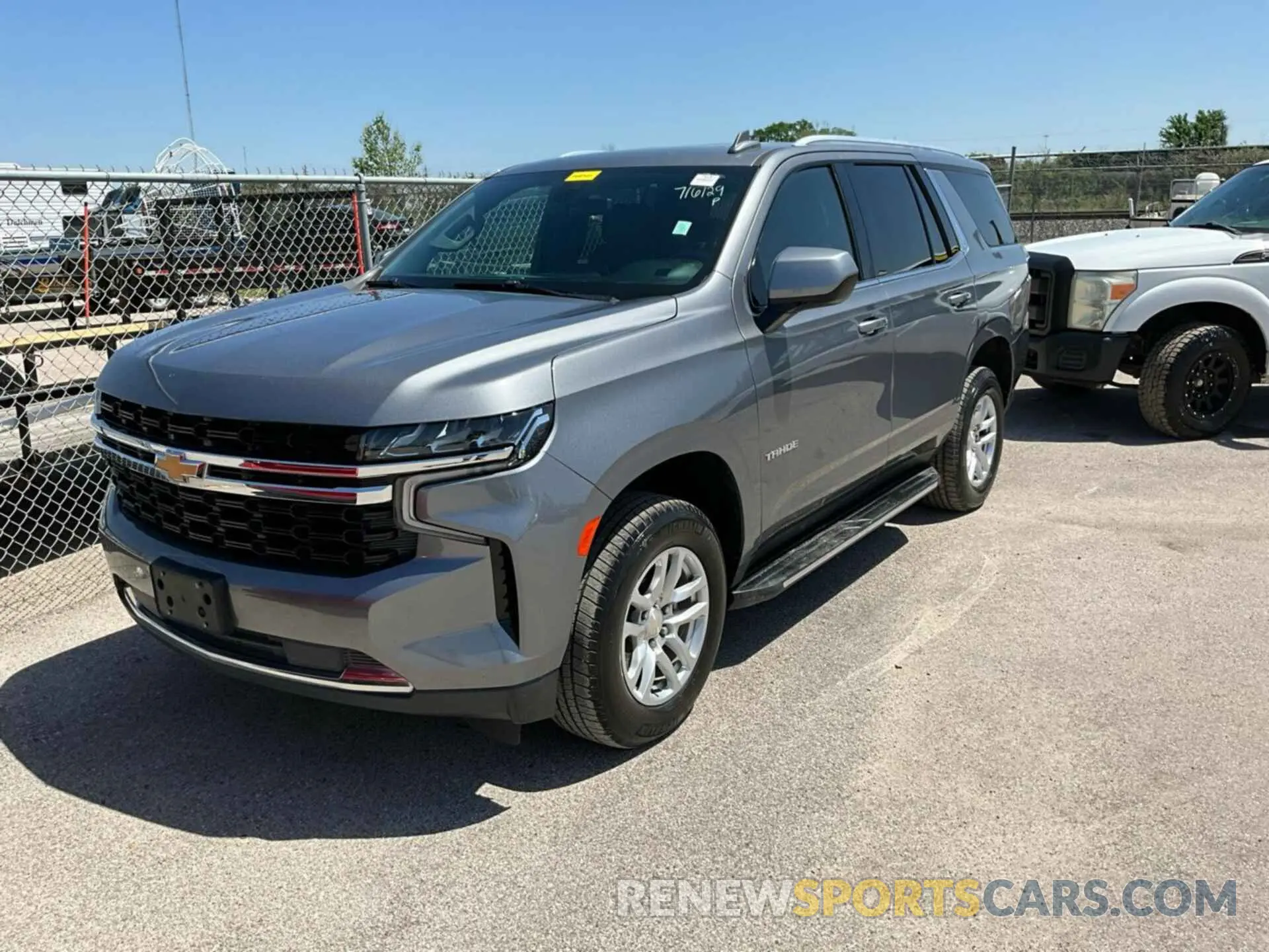 8 fotografías del automóvil dañado 1GNSCMKD2MR248993 CHEVROLET TAHOE 2021