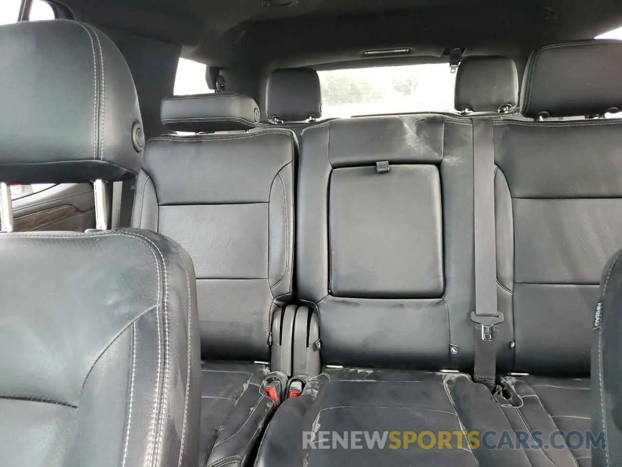 10 fotografías del automóvil dañado 1GNSCMKD4MR299752 CHEVROLET TAHOE 2021