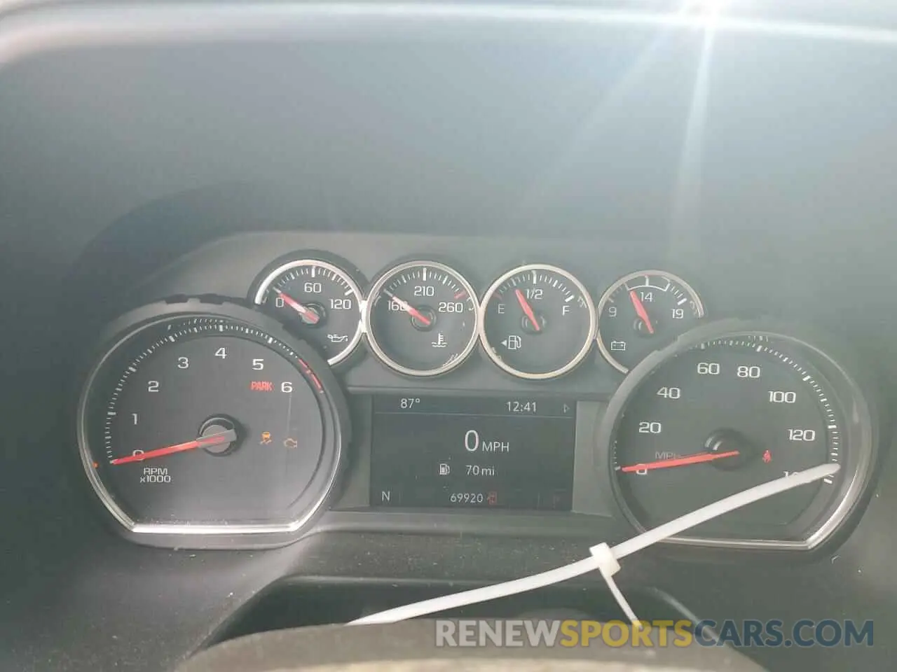 9 fotografías del automóvil dañado 1GNSCMKD5MR381599 CHEVROLET TAHOE 2021