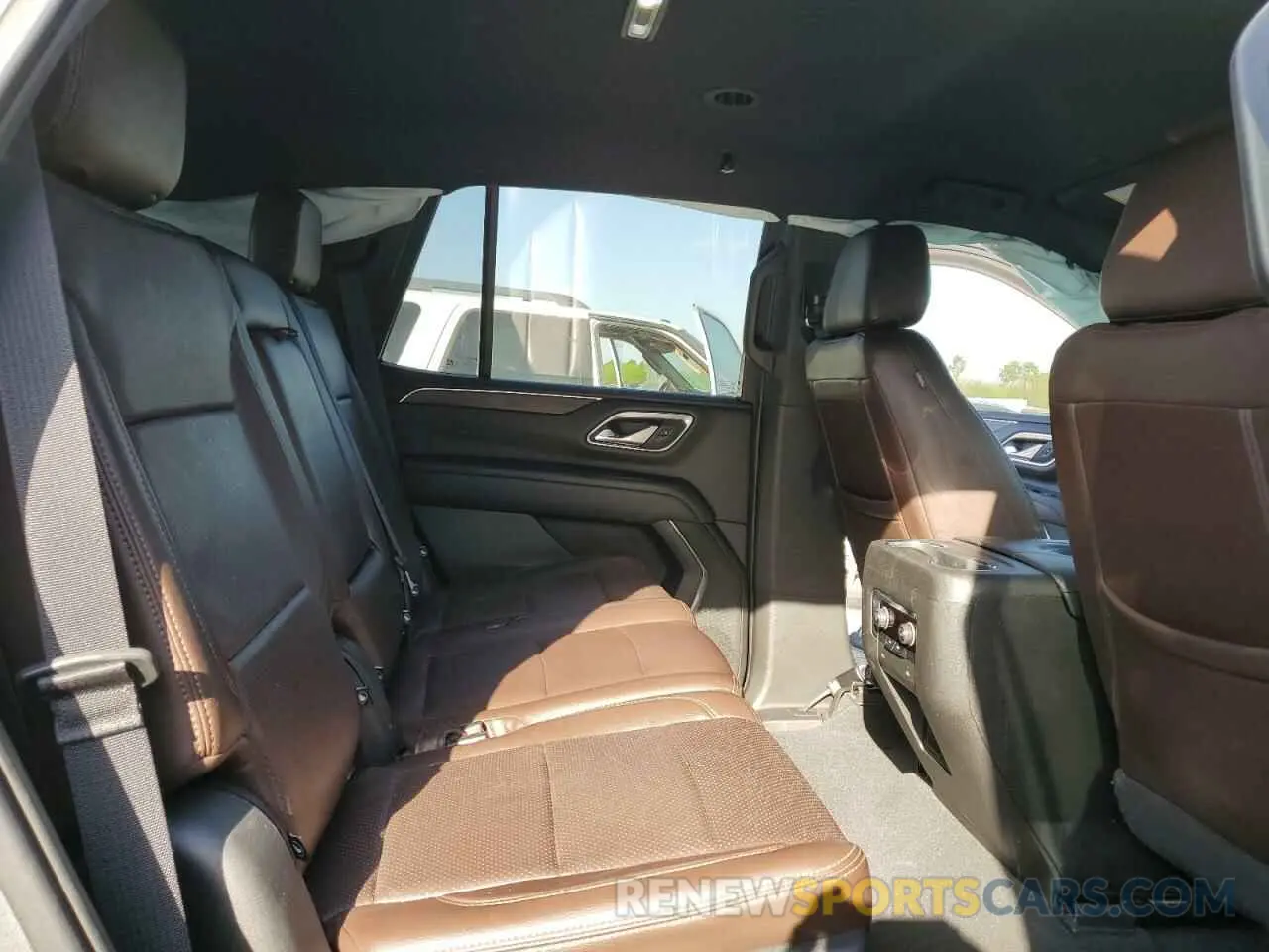 11 fotografías del automóvil dañado 1GNSCMKD8MR454528 CHEVROLET TAHOE 2021
