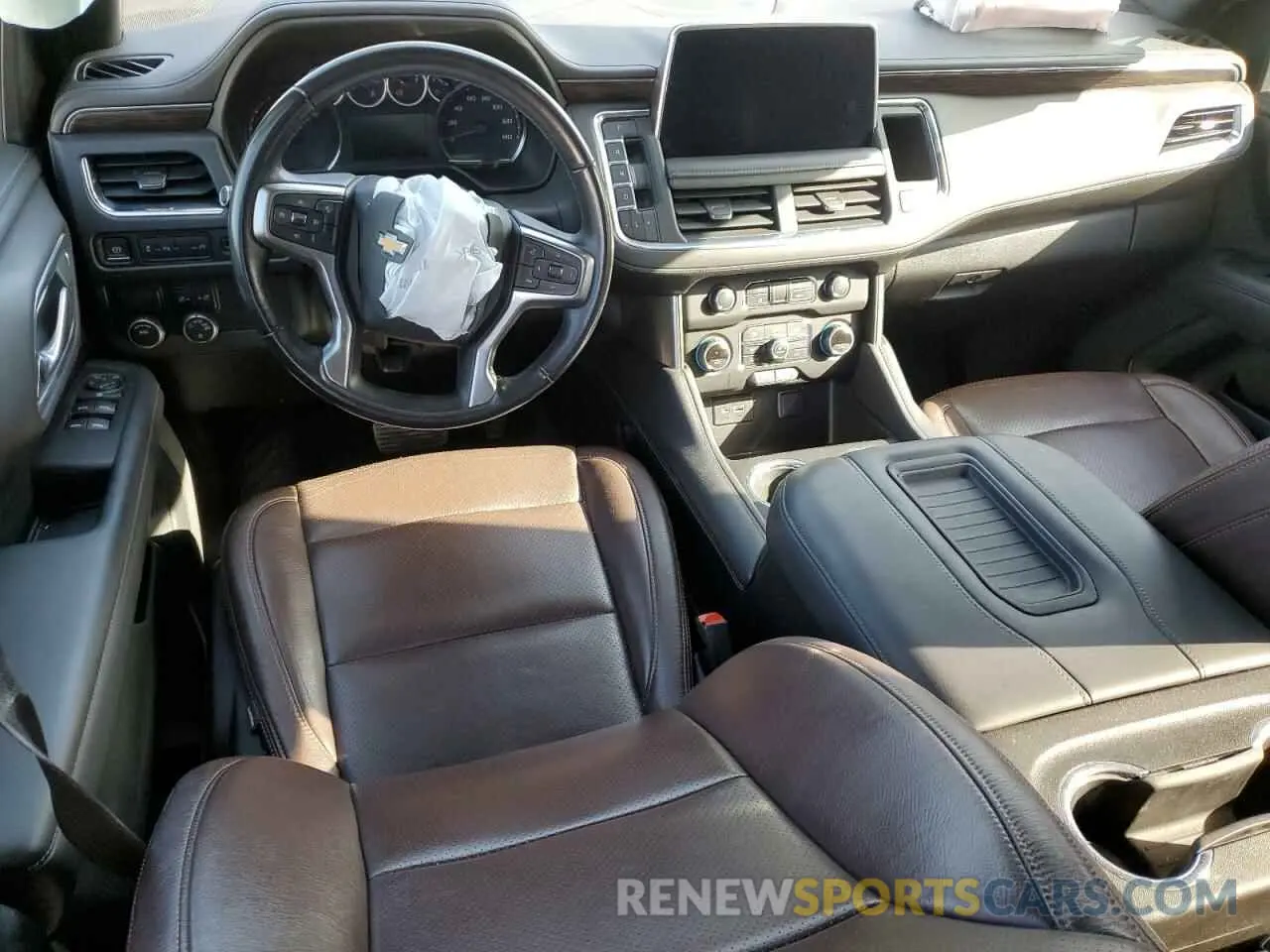 8 fotografías del automóvil dañado 1GNSCMKD8MR454528 CHEVROLET TAHOE 2021