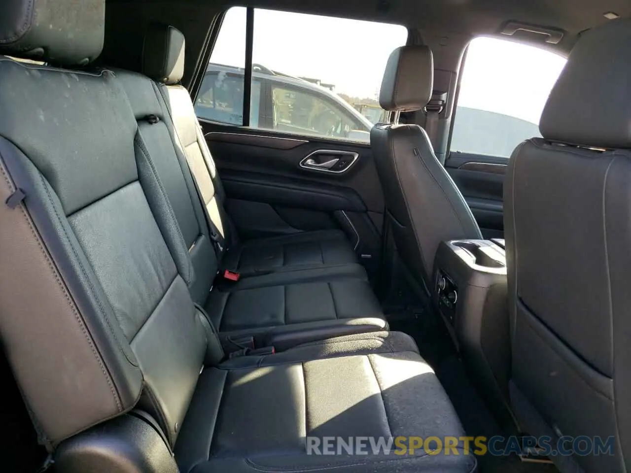 11 fotografías del automóvil dañado 1GNSCNKD0MR222527 CHEVROLET TAHOE 2021