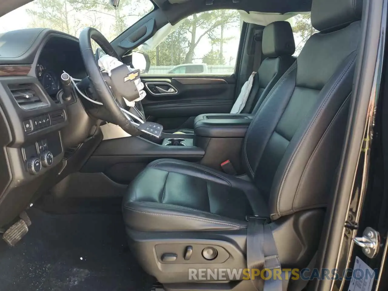 7 fotografías del automóvil dañado 1GNSCNKD0MR301731 CHEVROLET TAHOE 2021