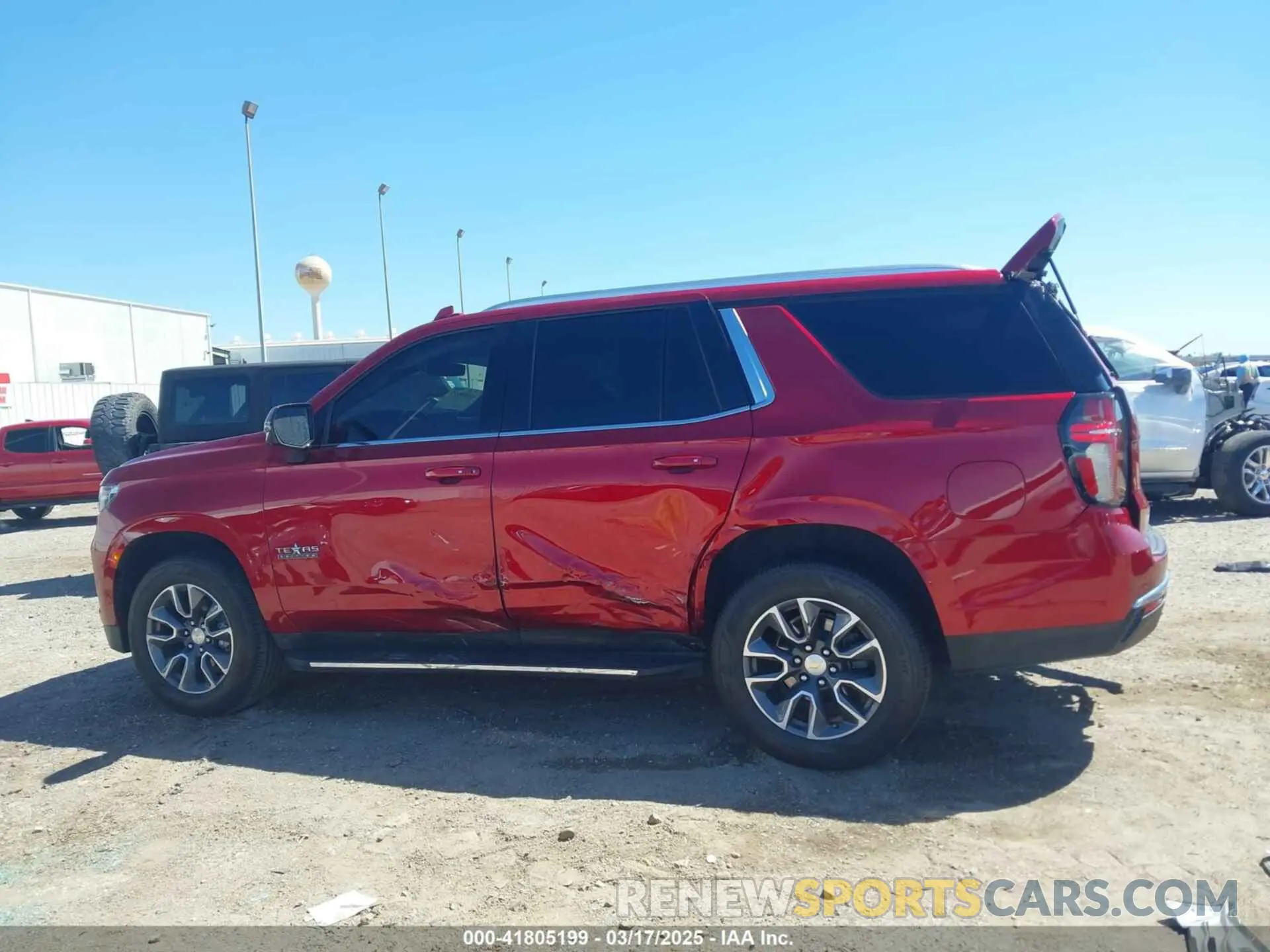 14 fotografías del automóvil dañado 1GNSCNKD1MR316397 CHEVROLET TAHOE 2021