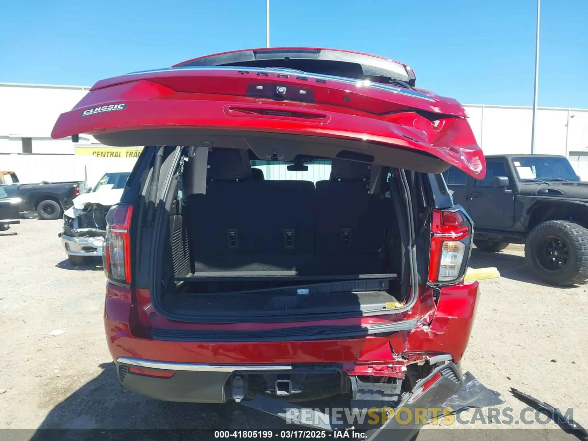 17 fotografías del automóvil dañado 1GNSCNKD1MR316397 CHEVROLET TAHOE 2021