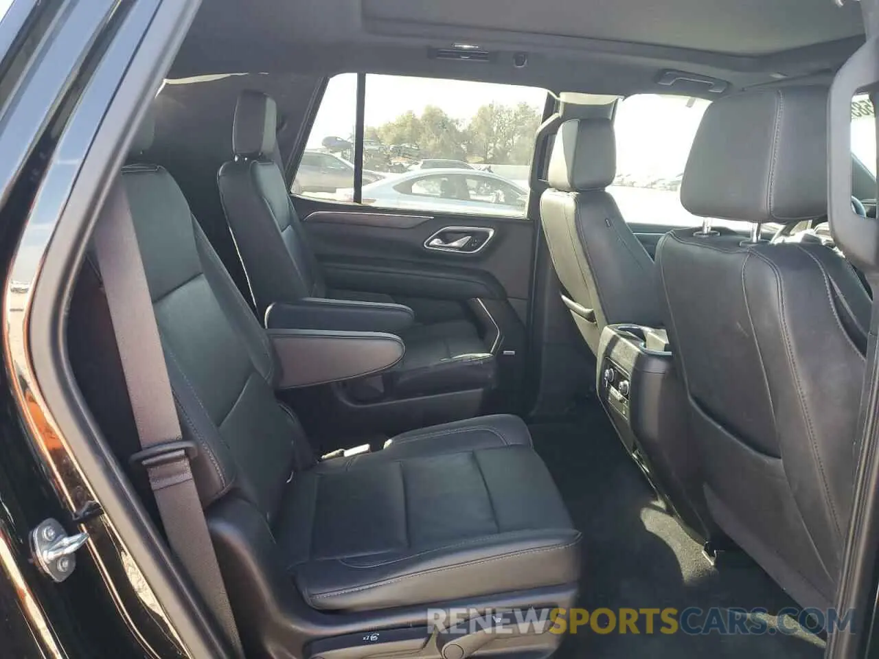 12 fotografías del automóvil dañado 1GNSCNKD7MR136017 CHEVROLET TAHOE 2021