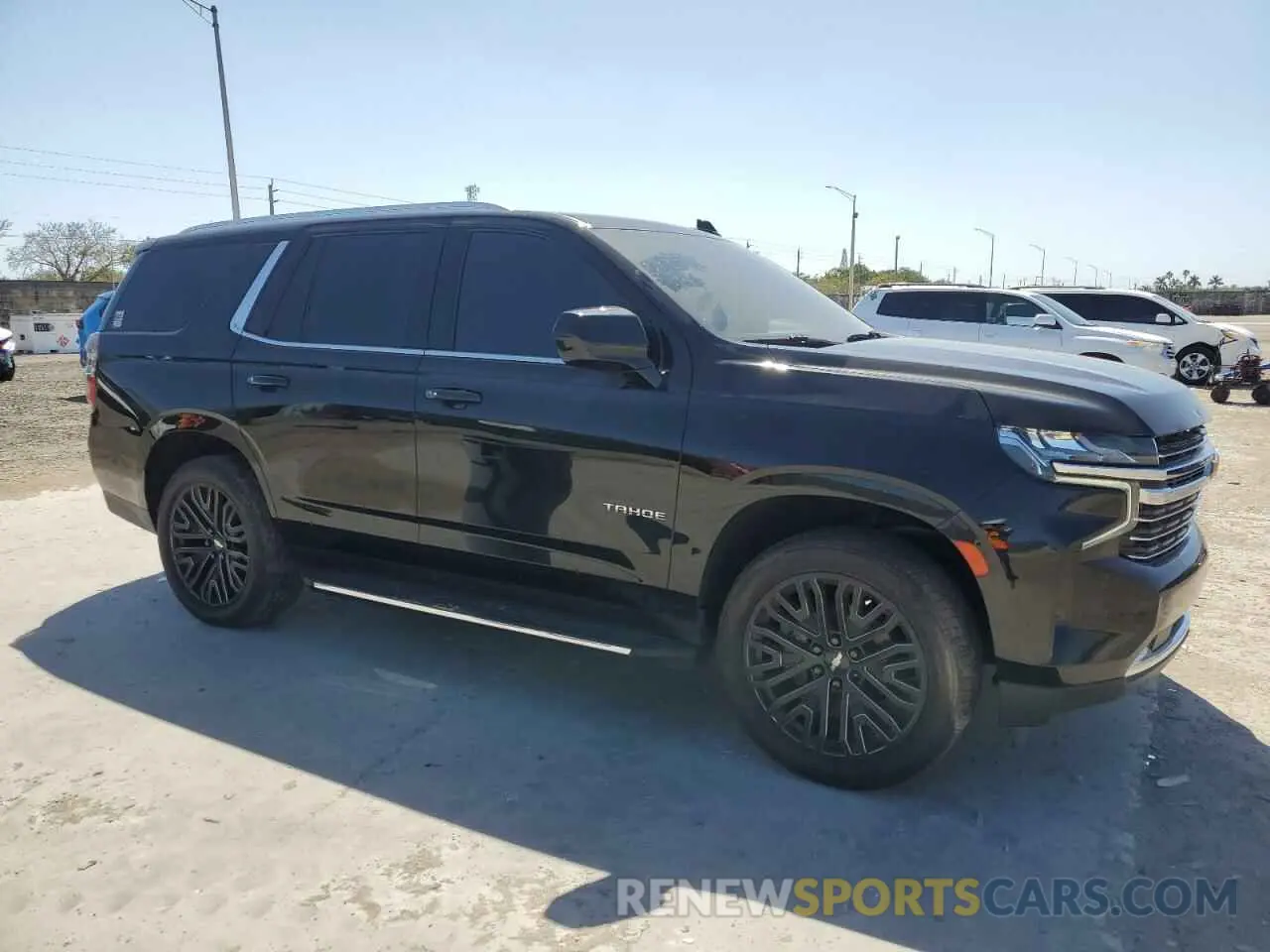4 fotografías del automóvil dañado 1GNSCNKD8MR120313 CHEVROLET TAHOE 2021