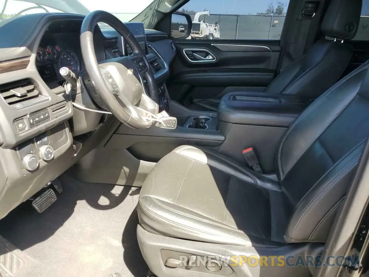 7 fotografías del automóvil dañado 1GNSCNKD8MR120313 CHEVROLET TAHOE 2021