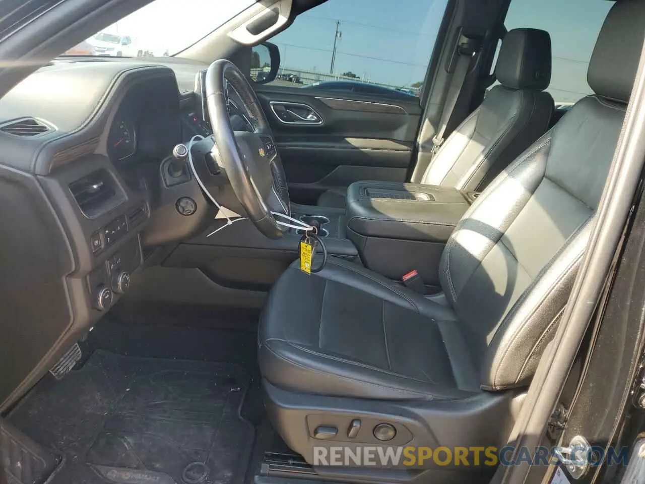 7 fotografías del automóvil dañado 1GNSCNKT0MR307343 CHEVROLET TAHOE 2021