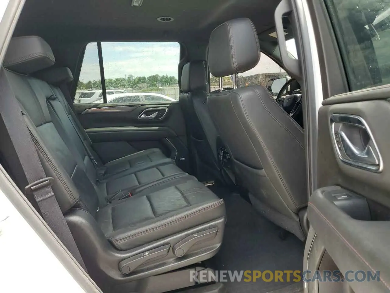 11 fotografías del automóvil dañado 1GNSCRKD9MR395972 CHEVROLET TAHOE 2021