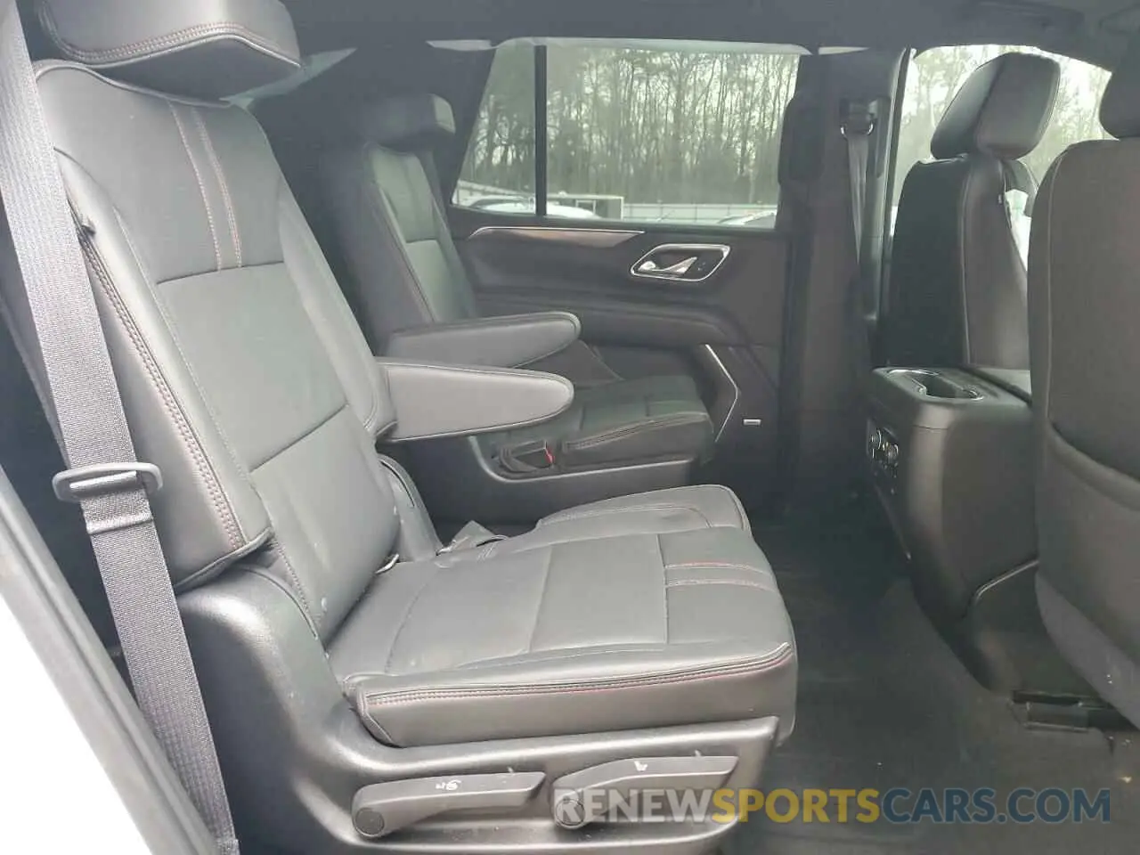 11 fotografías del automóvil dañado 1GNSCRKT5MR327806 CHEVROLET TAHOE 2021
