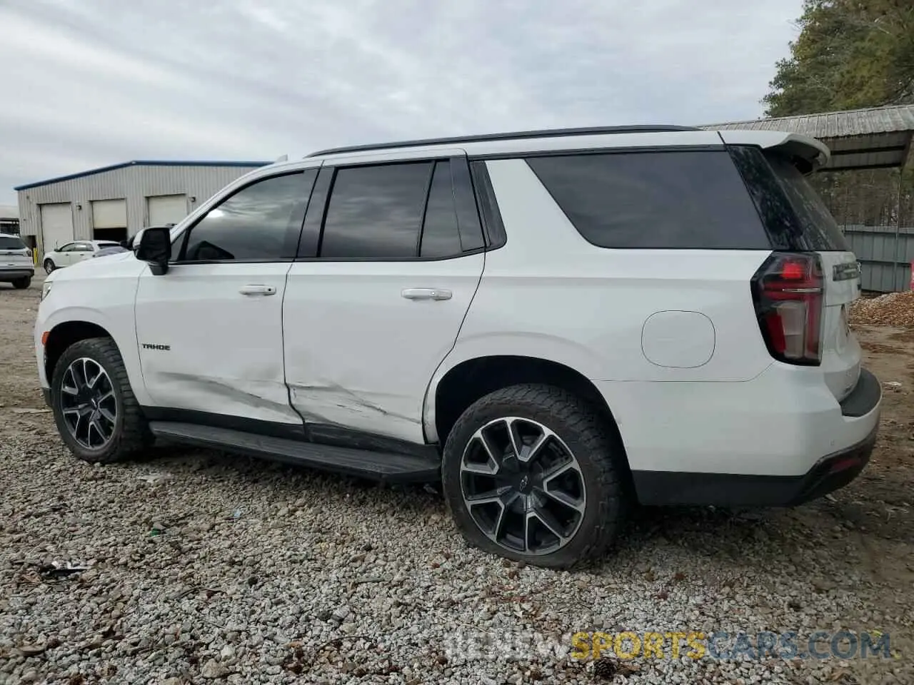 2 fotografías del automóvil dañado 1GNSCRKT5MR327806 CHEVROLET TAHOE 2021