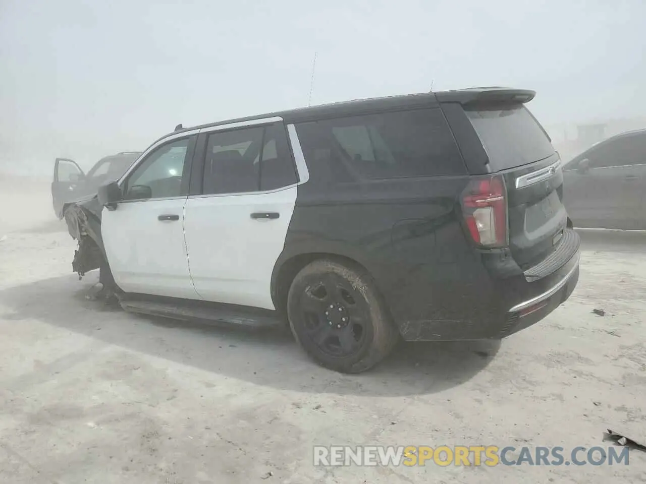 2 fotografías del automóvil dañado 1GNSKLED4MR375172 CHEVROLET TAHOE 2021