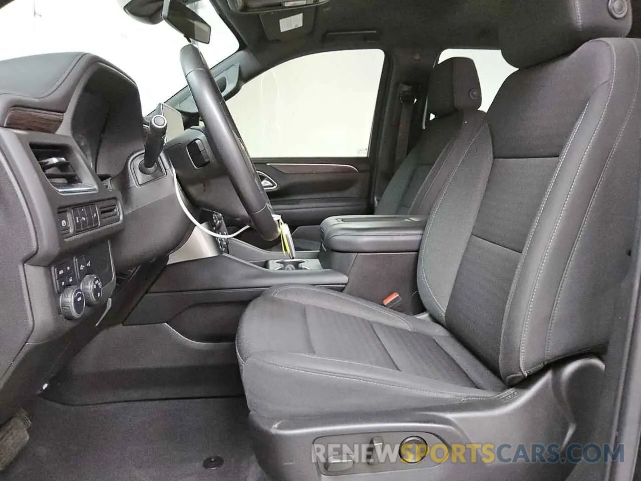 7 fotografías del automóvil dañado 1GNSKMKD1MR432213 CHEVROLET TAHOE 2021