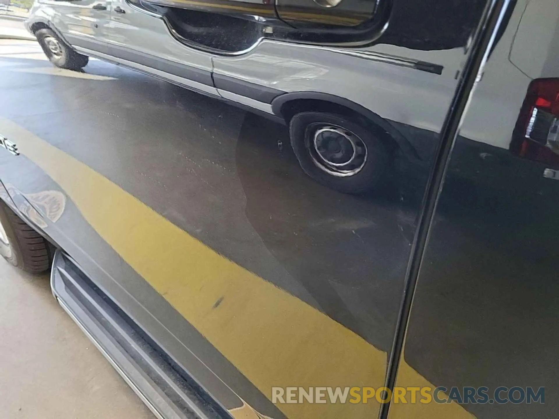 15 fotografías del automóvil dañado 1GNSKMKD9MR294419 CHEVROLET TAHOE 2021