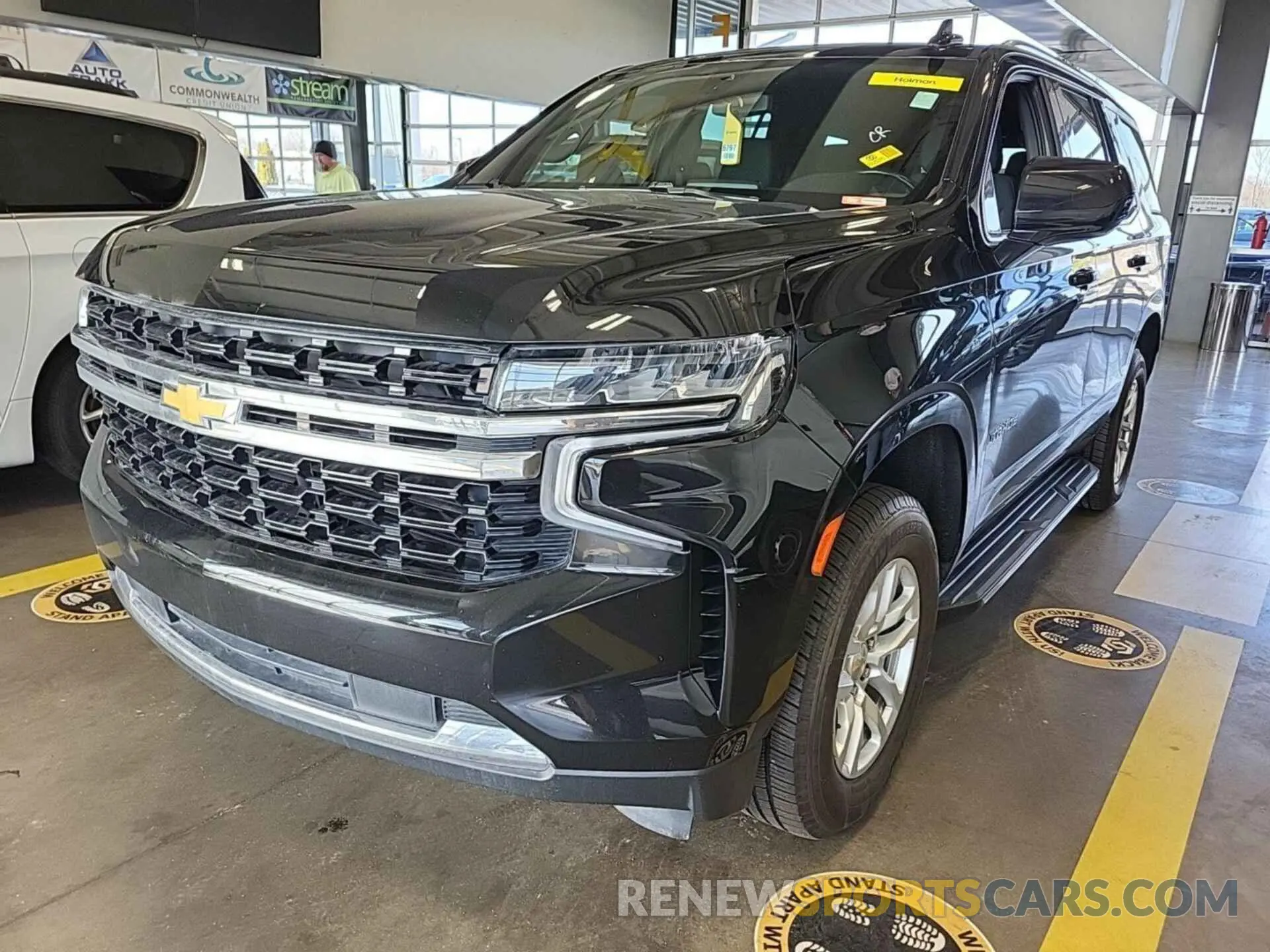 16 fotografías del automóvil dañado 1GNSKMKD9MR294419 CHEVROLET TAHOE 2021