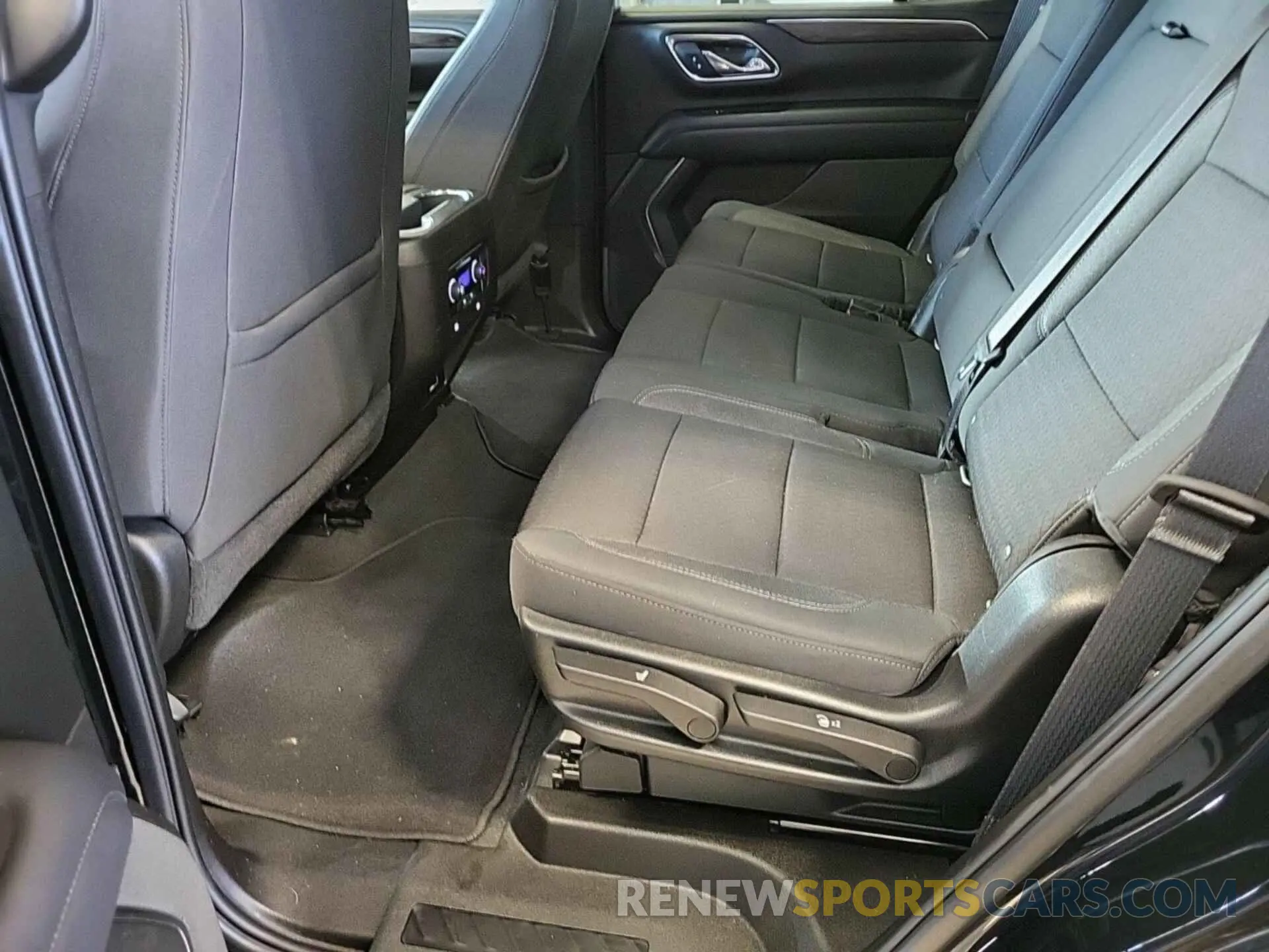 28 fotografías del automóvil dañado 1GNSKMKD9MR294419 CHEVROLET TAHOE 2021