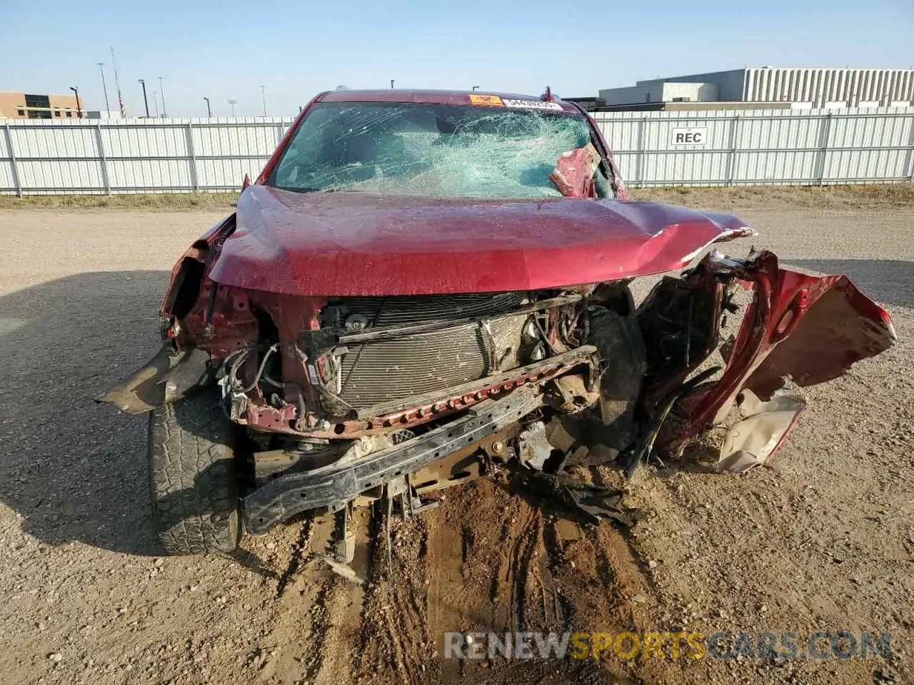5 fotografías del automóvil dañado 1GNSKNKD1MR160347 CHEVROLET TAHOE 2021