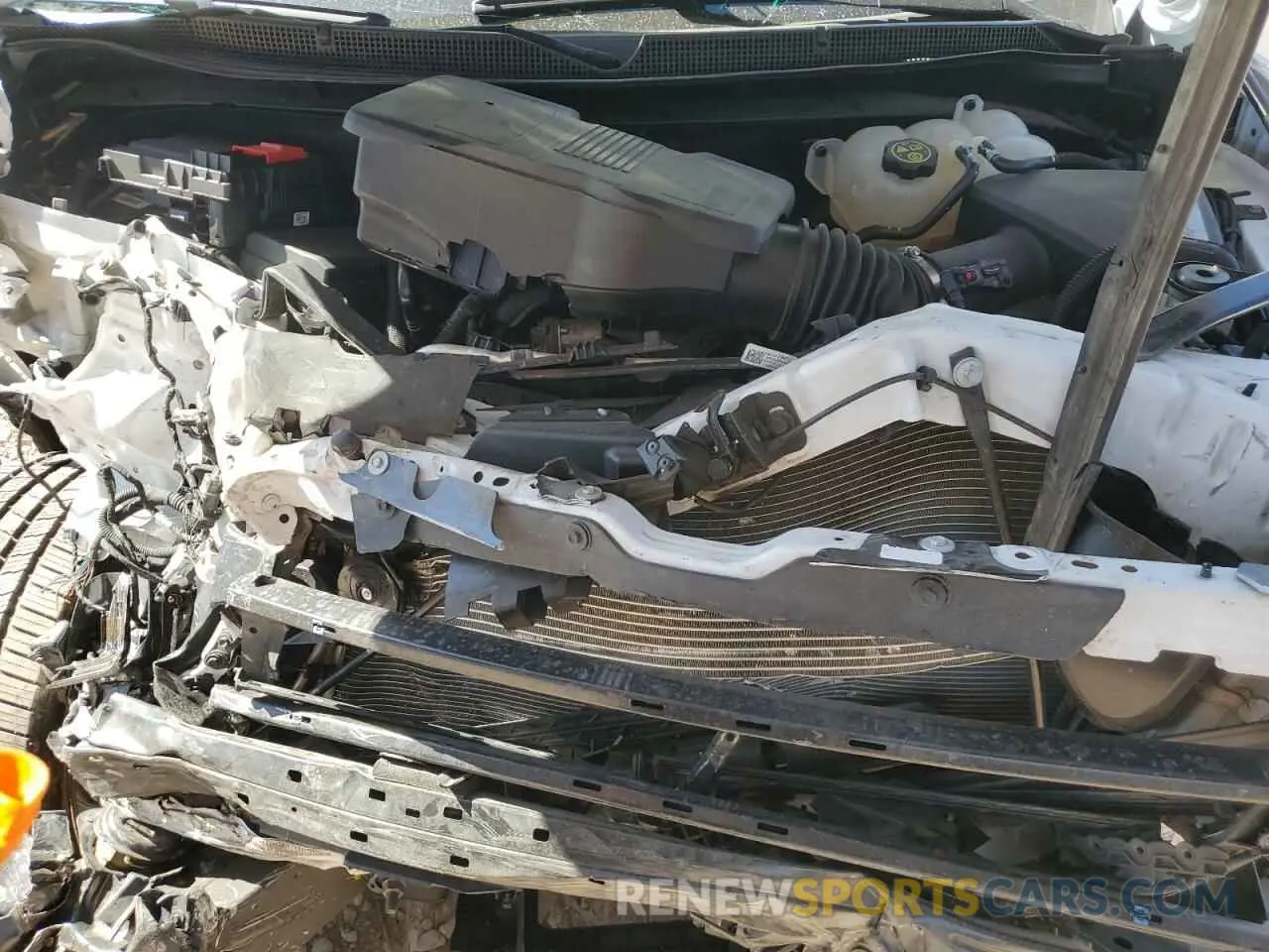 13 fotografías del automóvil dañado 1GNSKNKD8MR231429 CHEVROLET TAHOE 2021