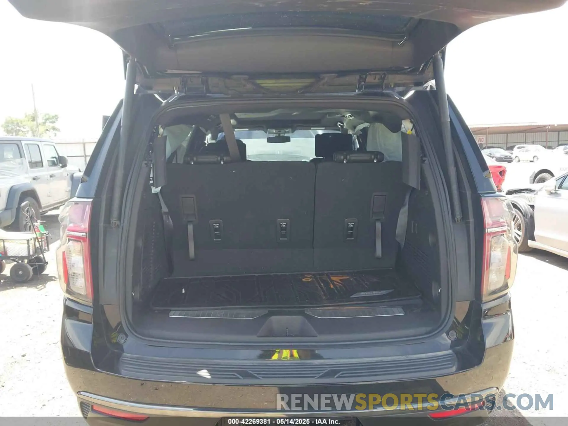 18 fotografías del automóvil dañado 1GNSKPKD1MR313689 CHEVROLET TAHOE 2021