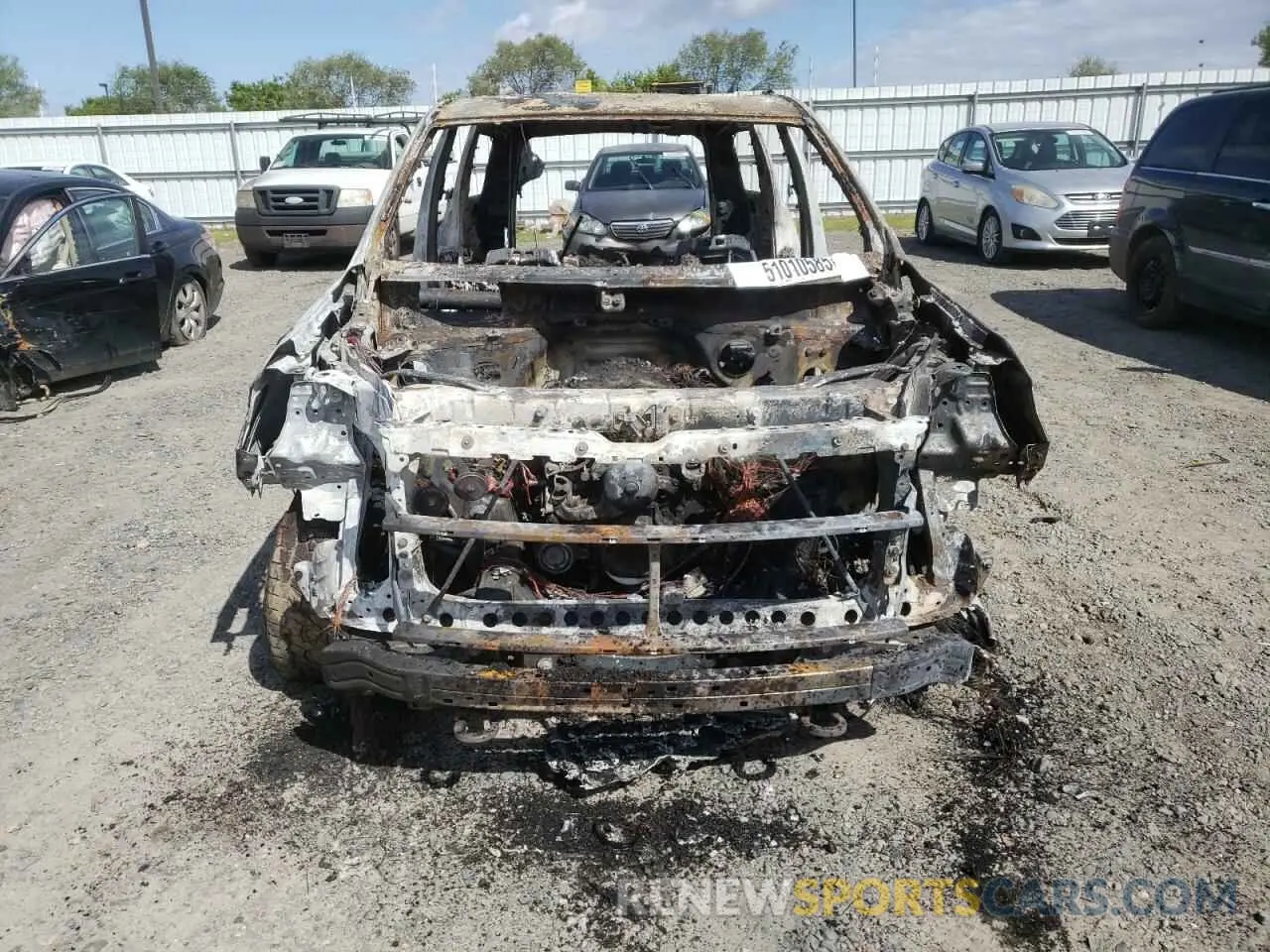5 fotografías del automóvil dañado 1GNSKPKD2MR227503 CHEVROLET TAHOE 2021