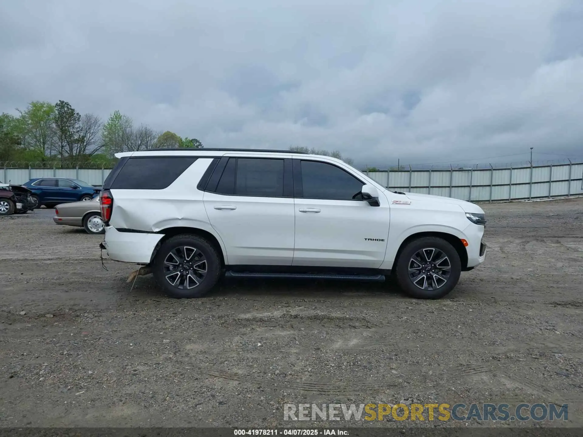 13 fotografías del automóvil dañado 1GNSKPKD3MR239319 CHEVROLET TAHOE 2021