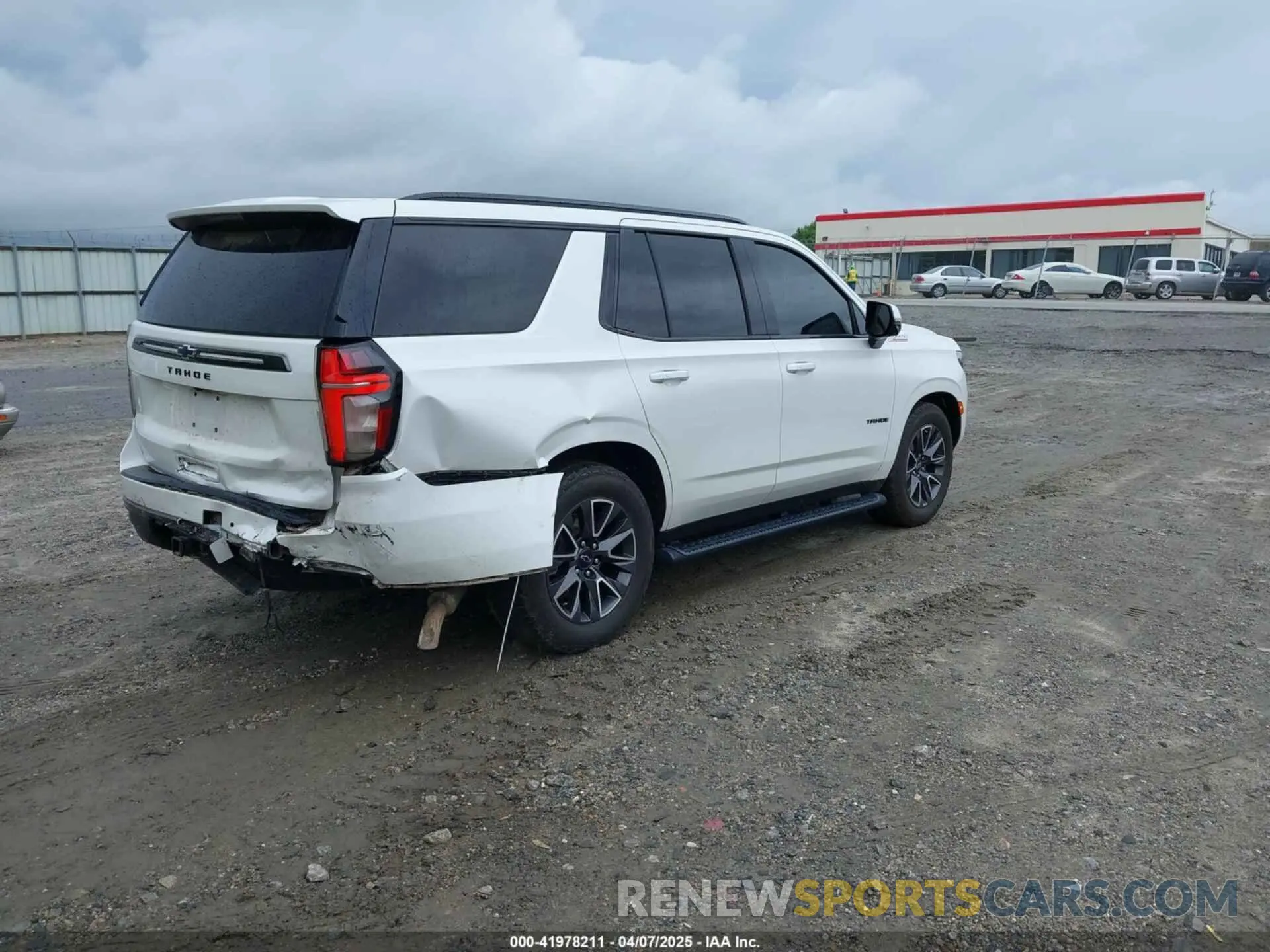 4 fotografías del automóvil dañado 1GNSKPKD3MR239319 CHEVROLET TAHOE 2021