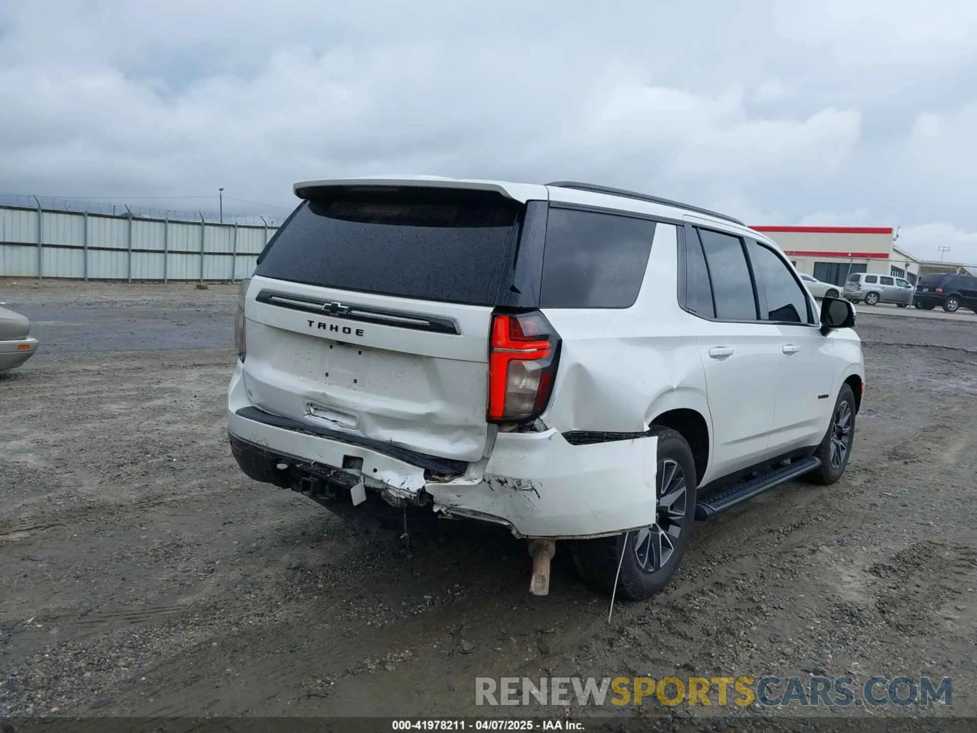 6 fotografías del automóvil dañado 1GNSKPKD3MR239319 CHEVROLET TAHOE 2021