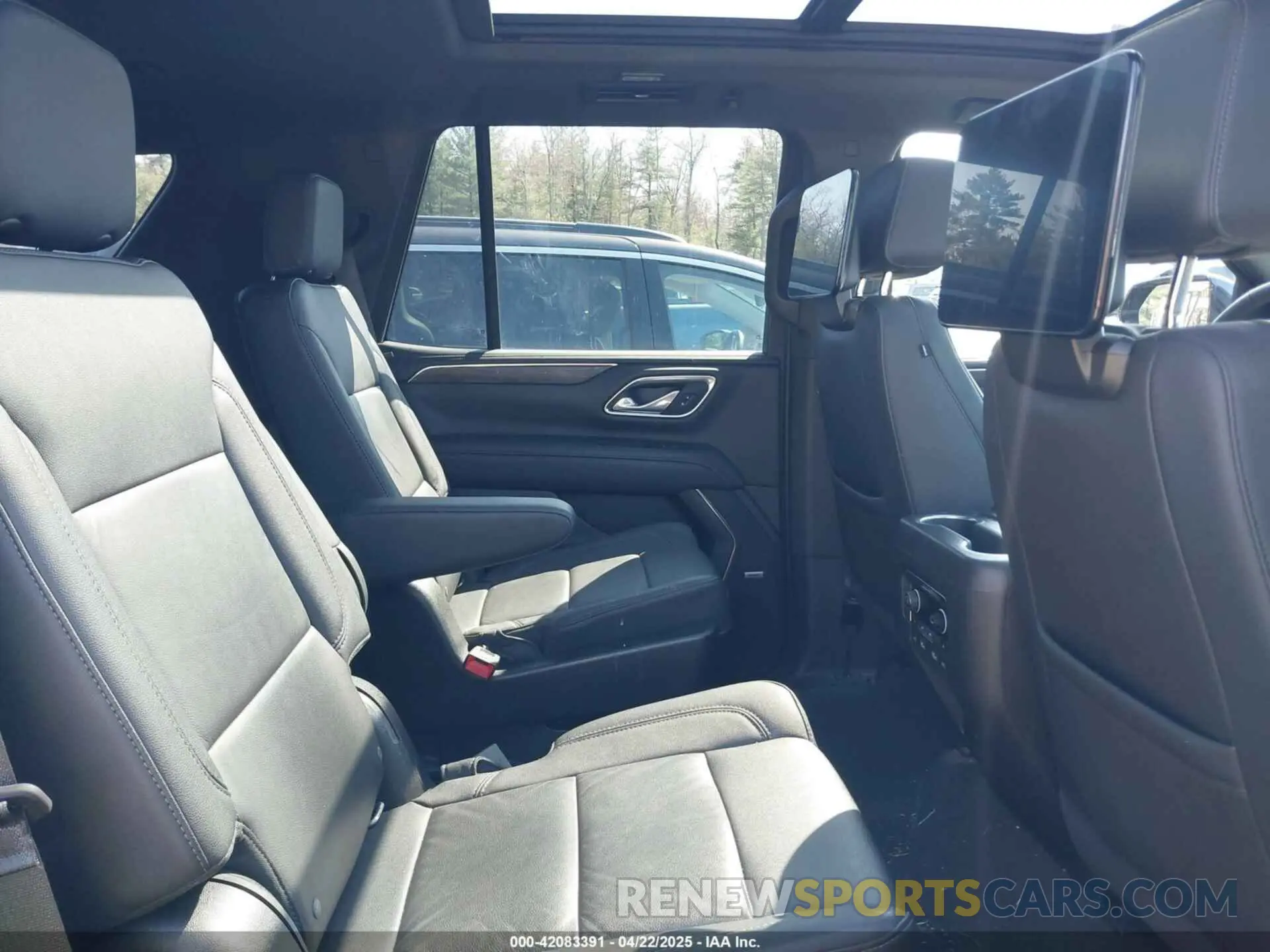 8 fotografías del automóvil dañado 1GNSKPKD4MR228894 CHEVROLET TAHOE 2021