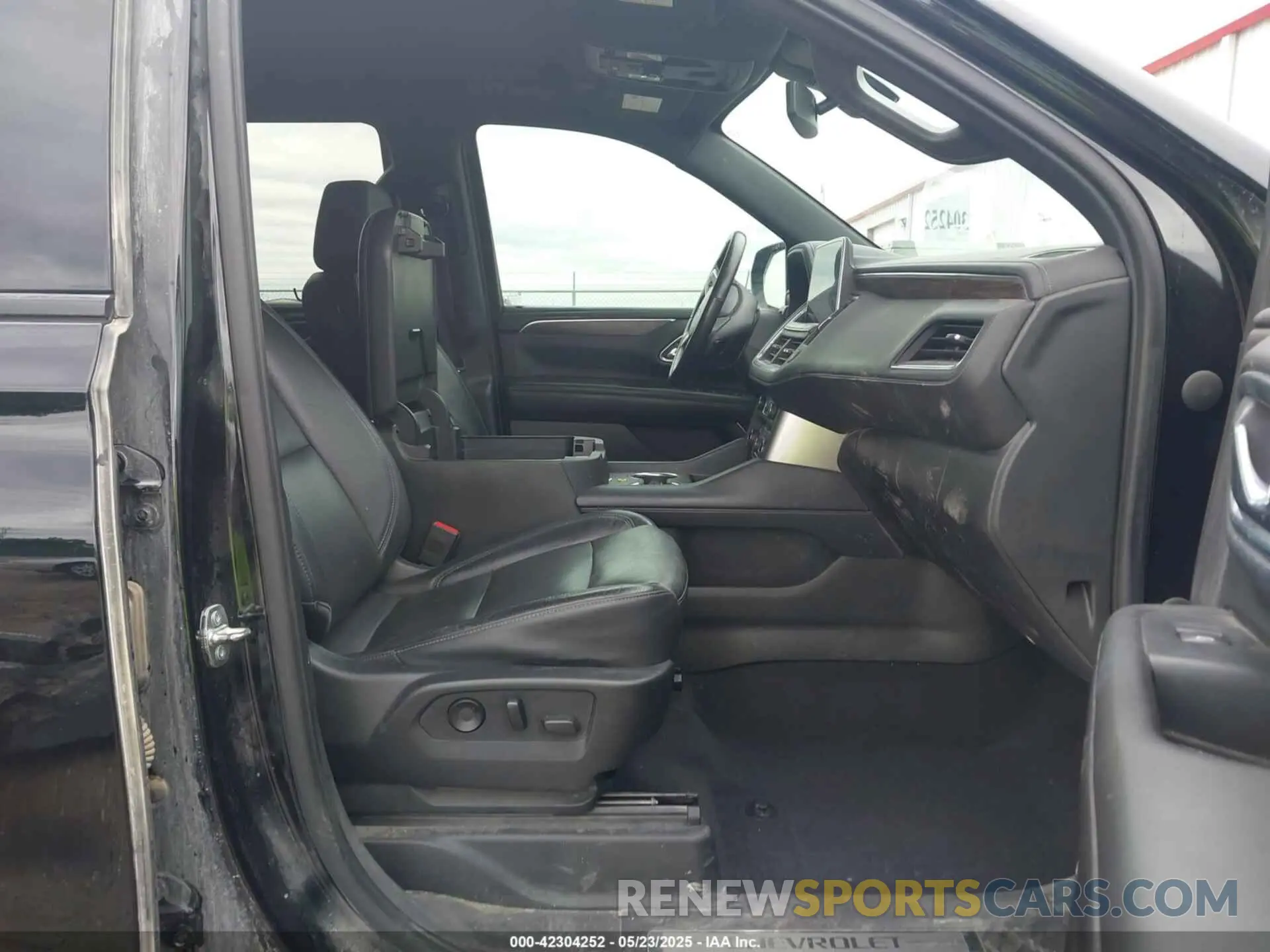 5 fotografías del automóvil dañado 1GNSKPKD6MR113116 CHEVROLET TAHOE 2021
