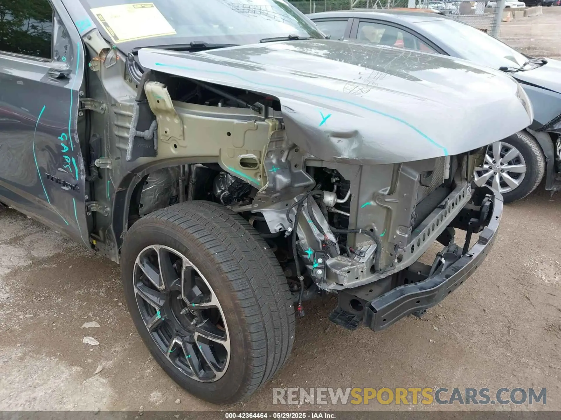 18 fotografías del automóvil dañado 1GNSKRKD8MR208630 CHEVROLET TAHOE 2021
