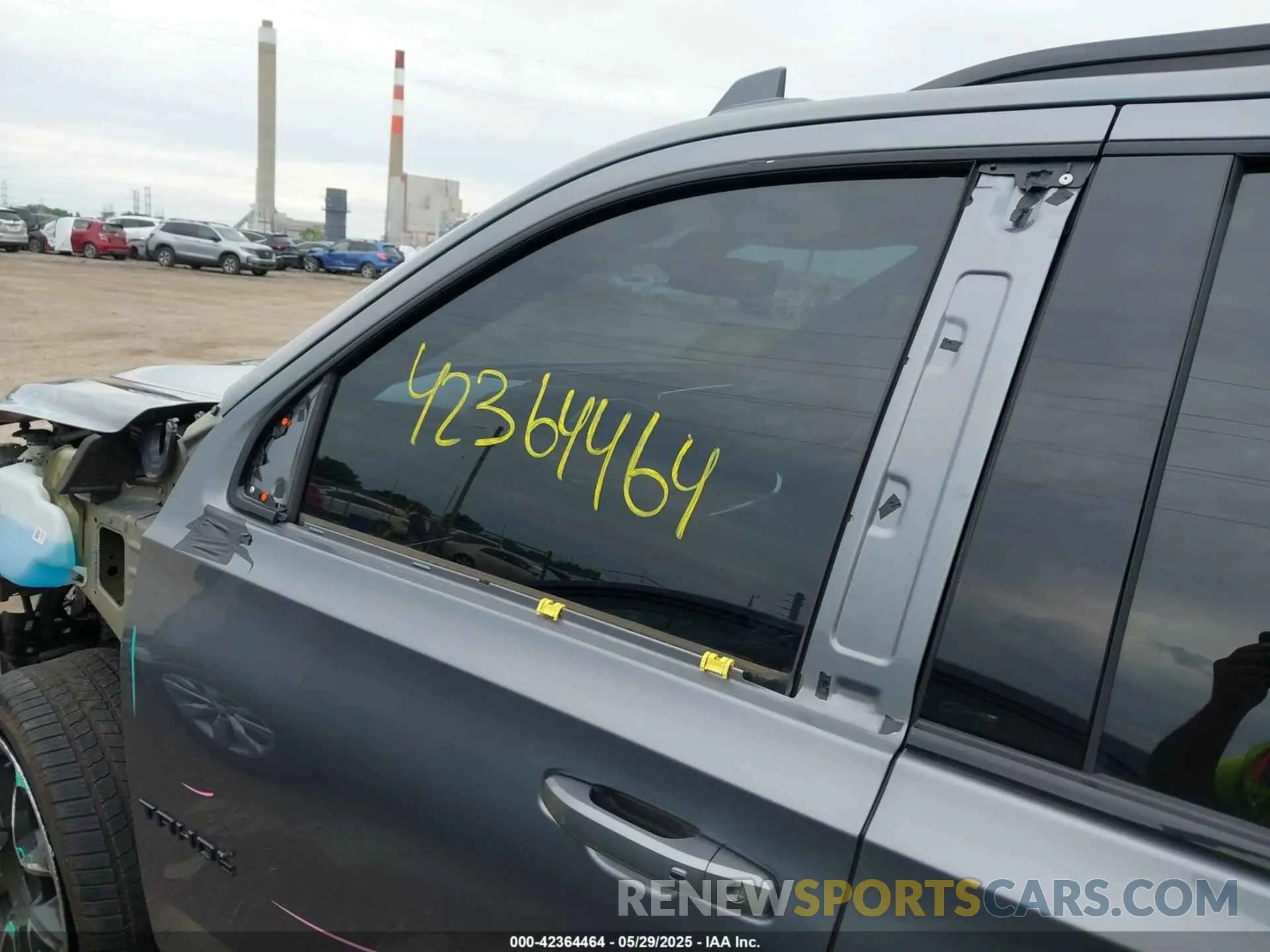 20 fotografías del automóvil dañado 1GNSKRKD8MR208630 CHEVROLET TAHOE 2021