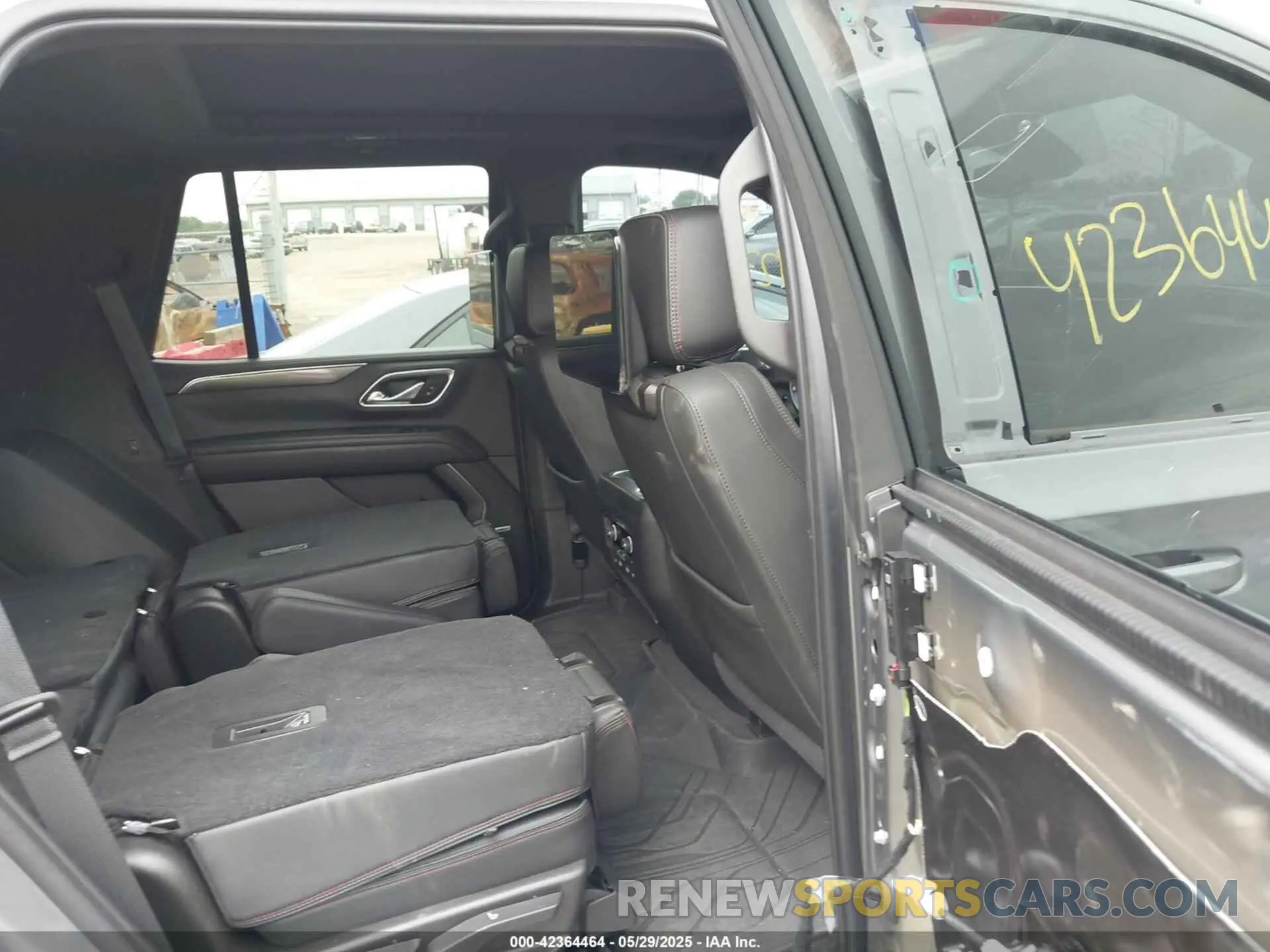 8 fotografías del automóvil dañado 1GNSKRKD8MR208630 CHEVROLET TAHOE 2021